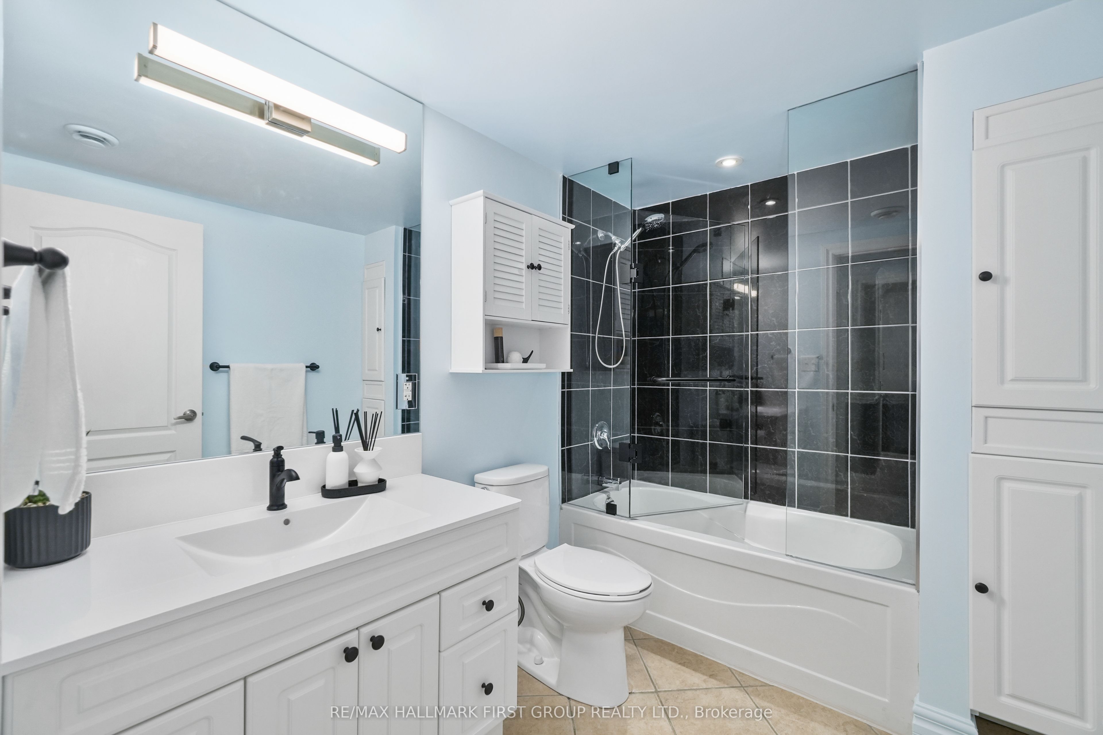 323 George Street 104 Property Photo 31