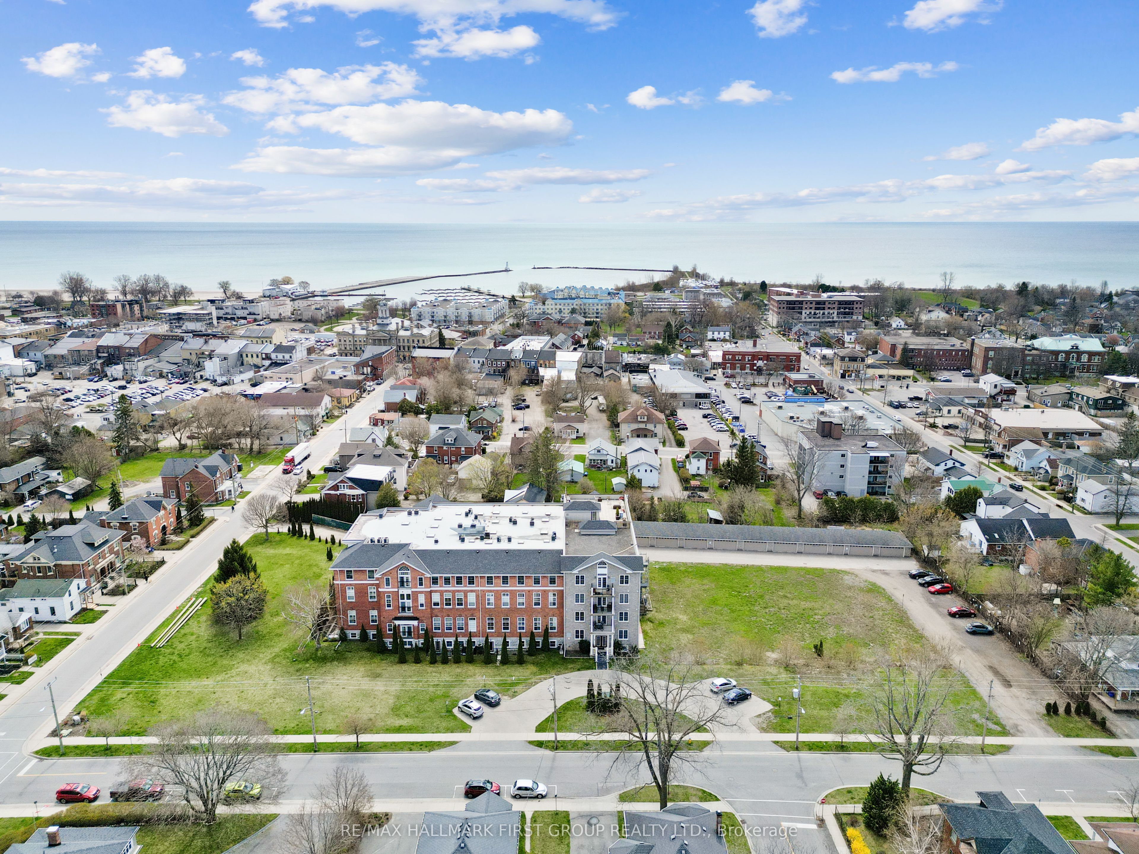 323 George Street 104 Property Photo 41