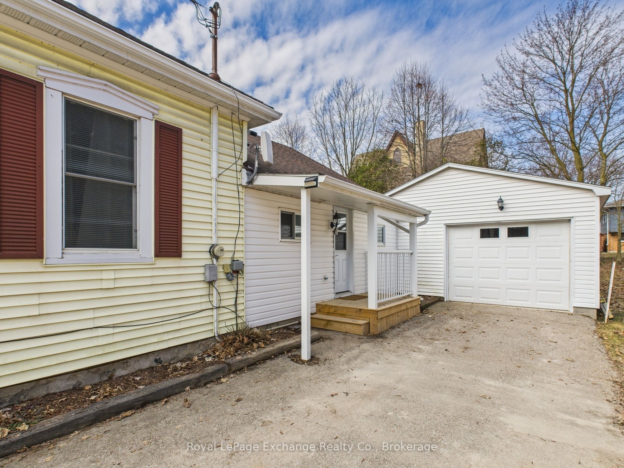 222 Edward Street Property Photo 3