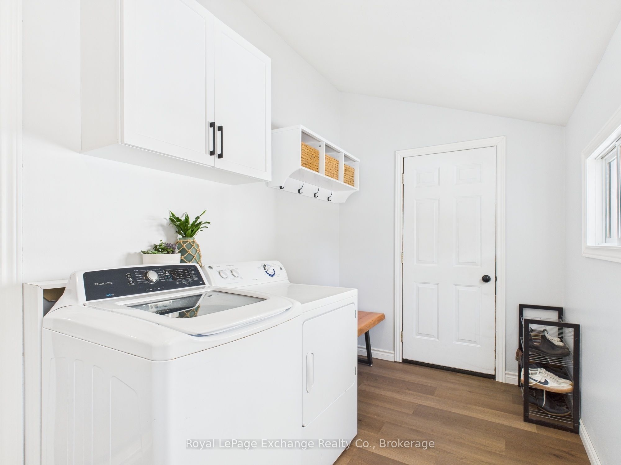 222 Edward Street Property Photo 4