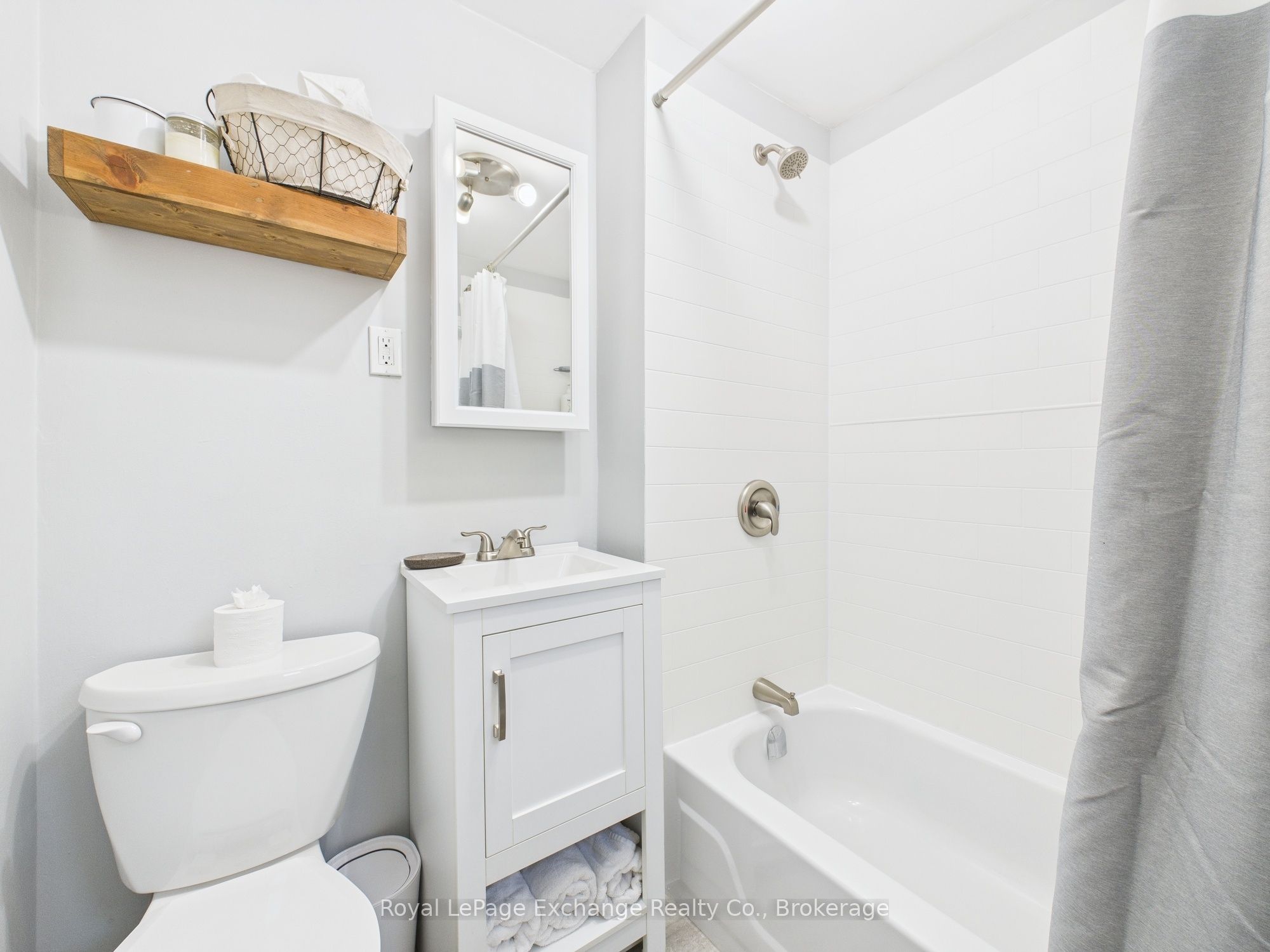 222 Edward Street Property Photo 15