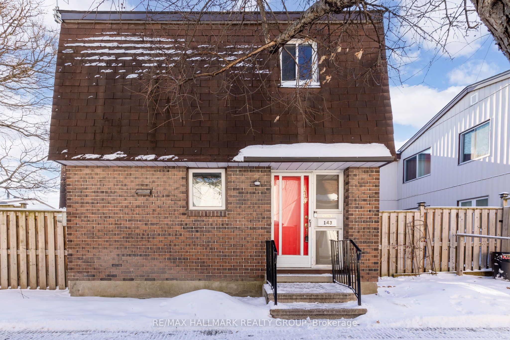 2166 Loyola Ave Property Photo