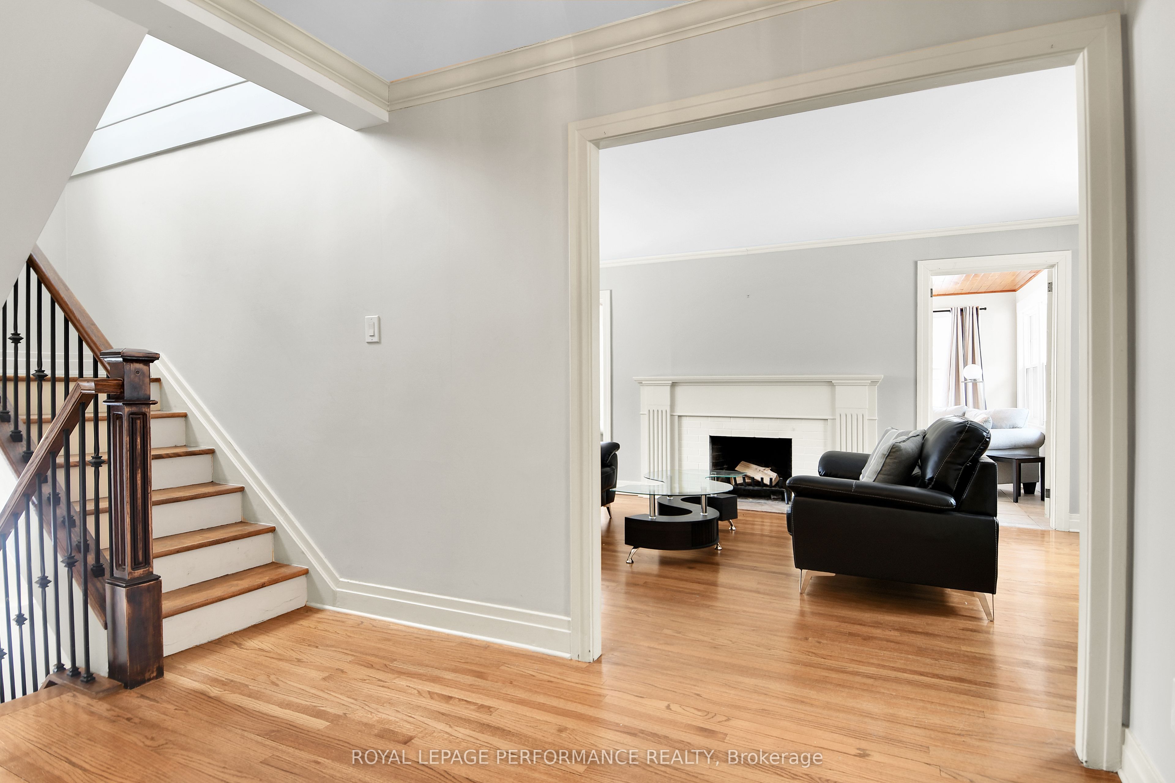 125 Lansdowne Road S Property Photo 5