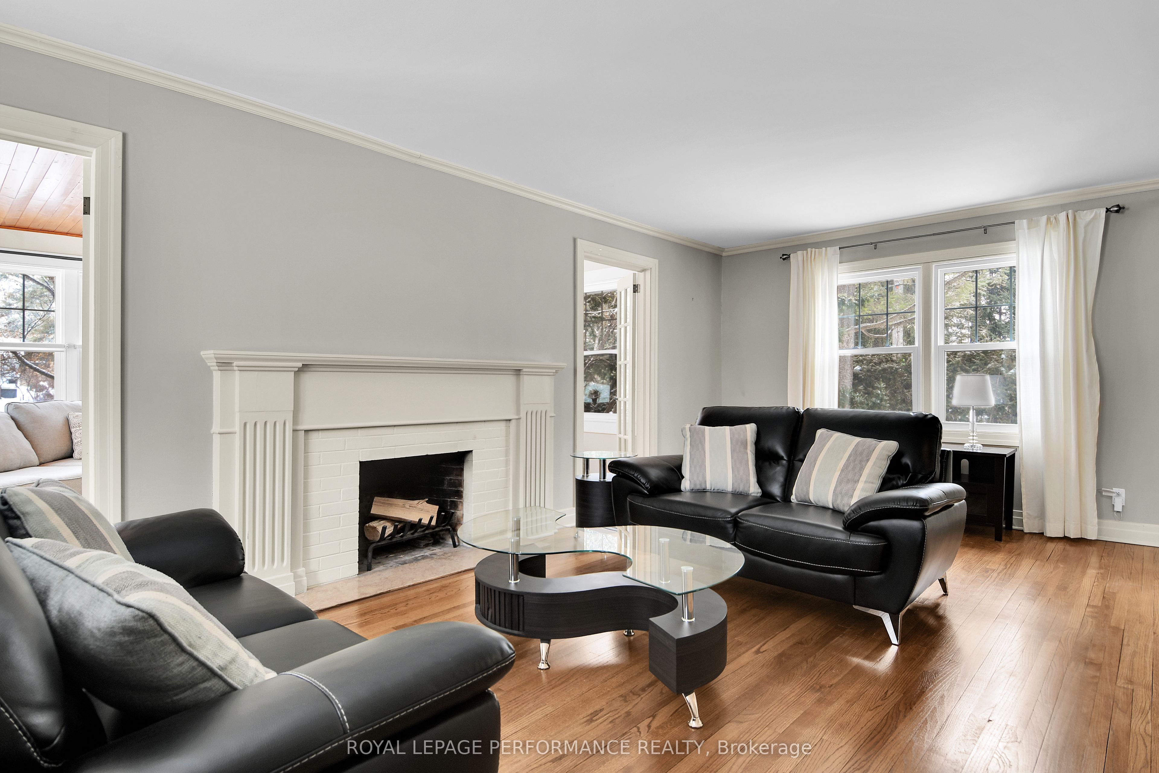 125 Lansdowne Road S Property Photo 8