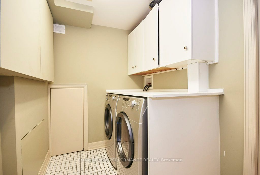 125 Lansdowne Road S Property Photo 33