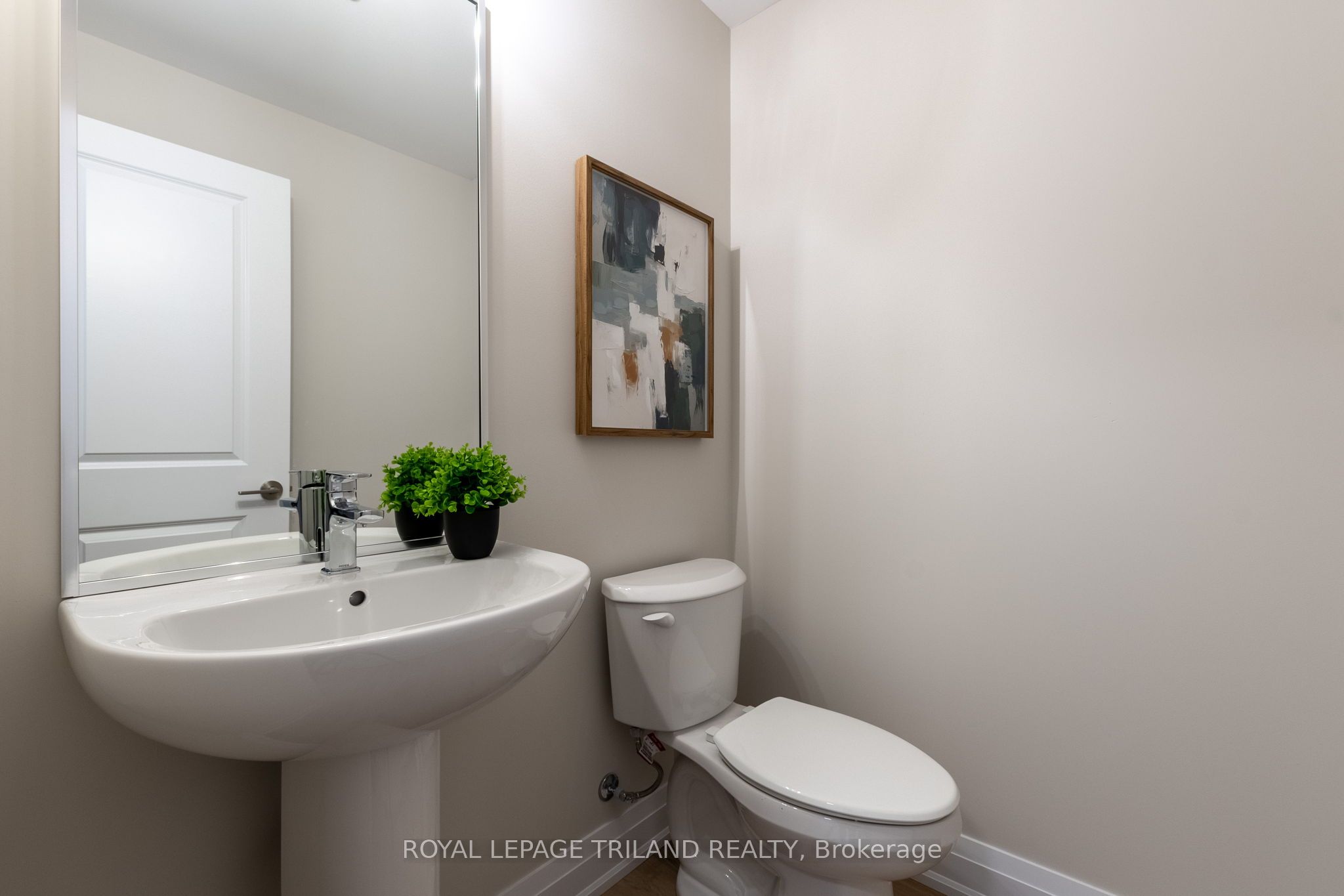 792 Banyan Lane Property Photo 7
