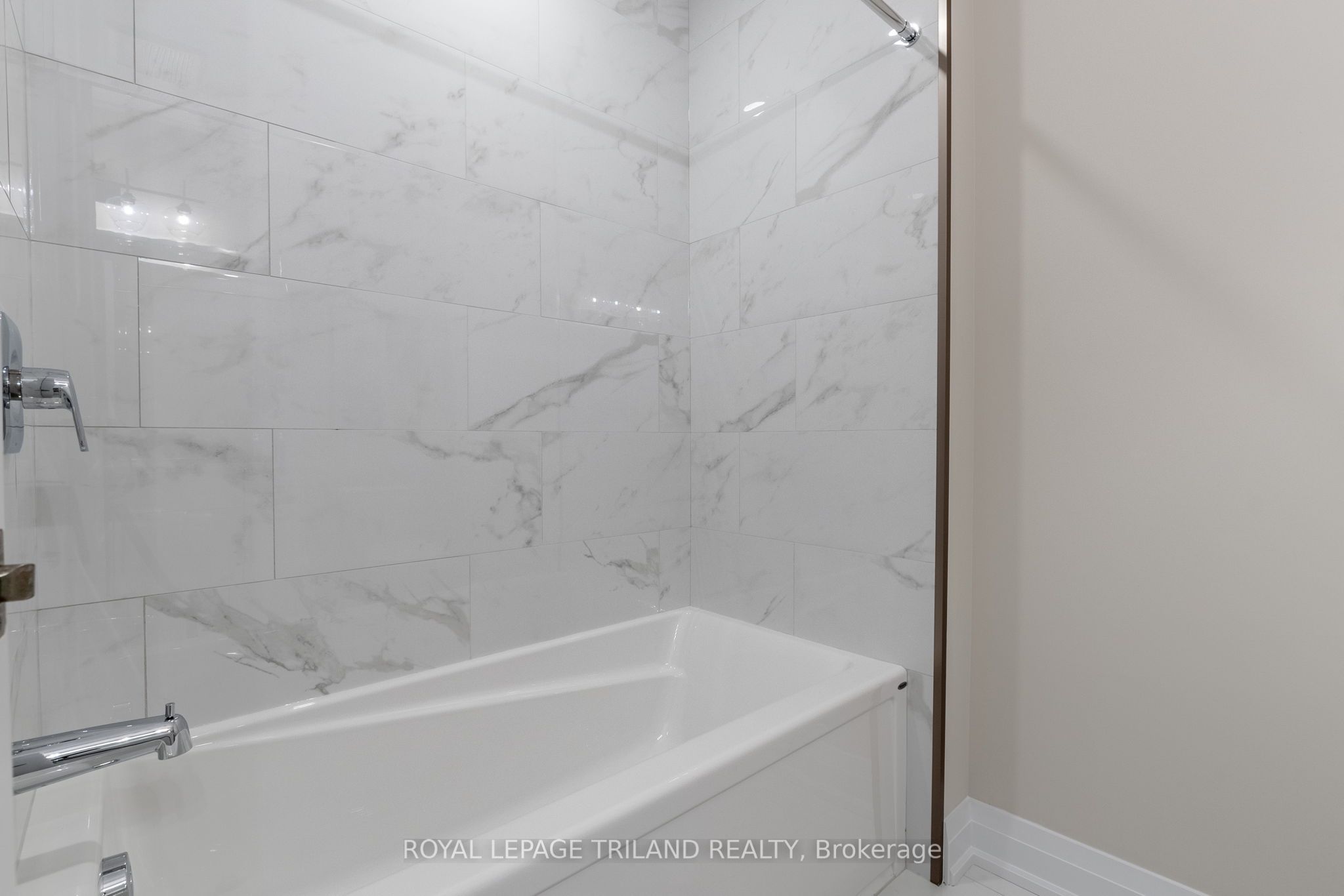792 Banyan Lane Property Photo 26