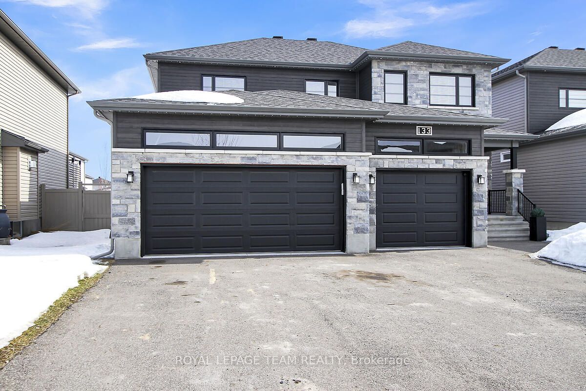 133 Sunset Crescent Property Photo