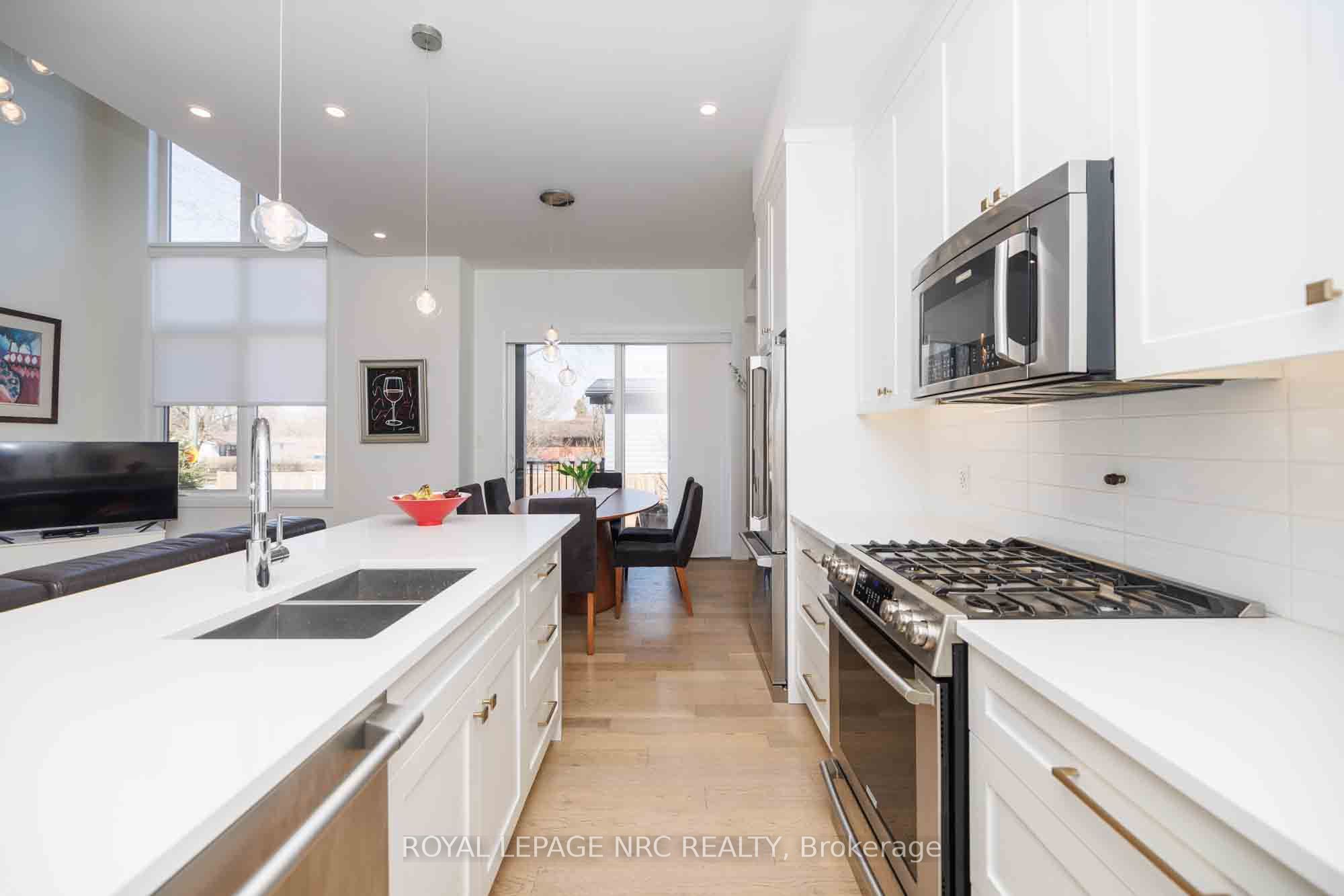 1465 Station Street 3 Property Photo 11