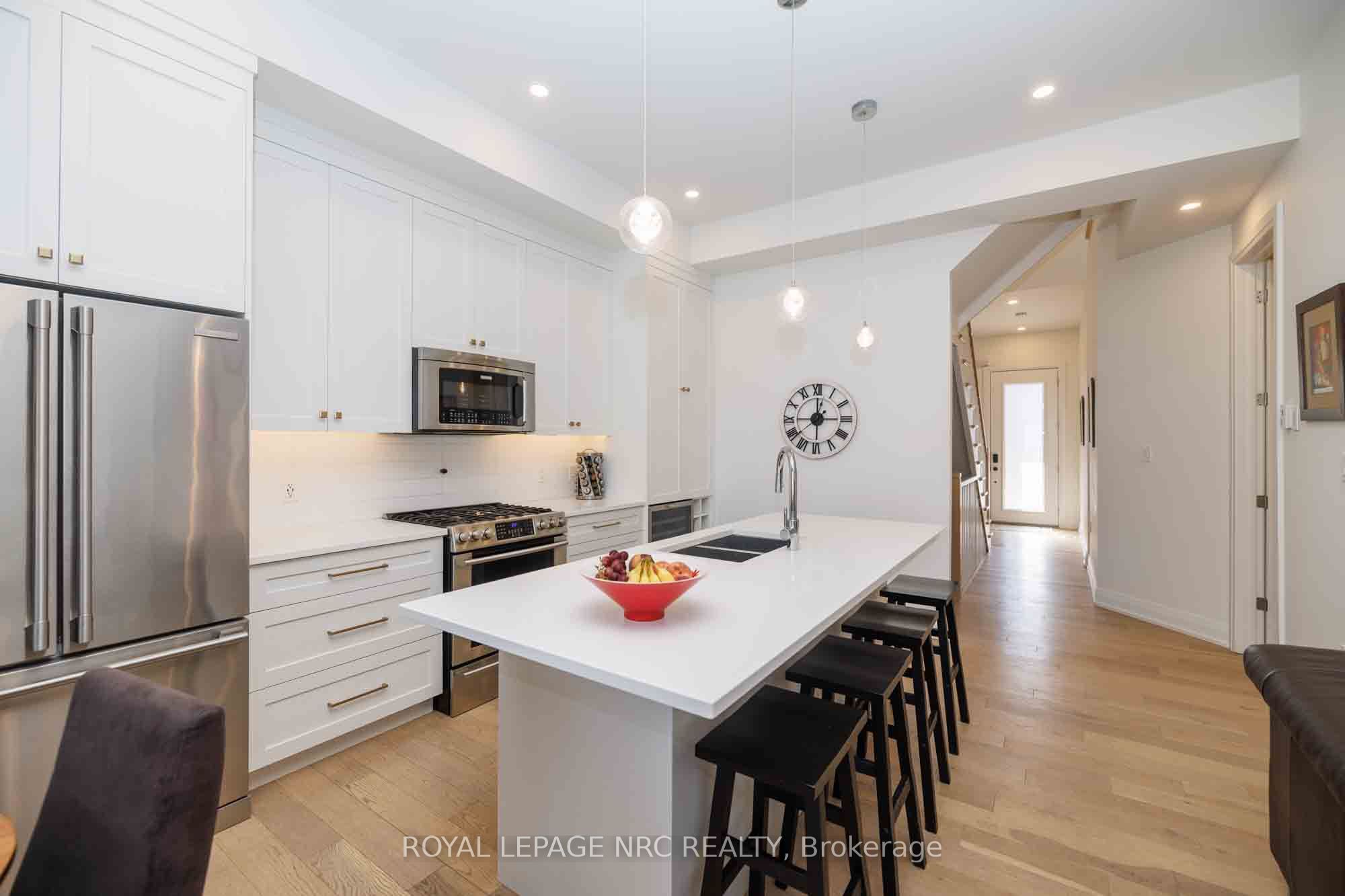 1465 Station Street 3 Property Photo 16