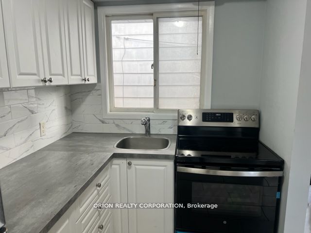 359.5 Strathearne Avenue Property Photo 3