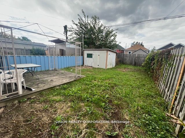 359.5 Strathearne Avenue Property Photo 15