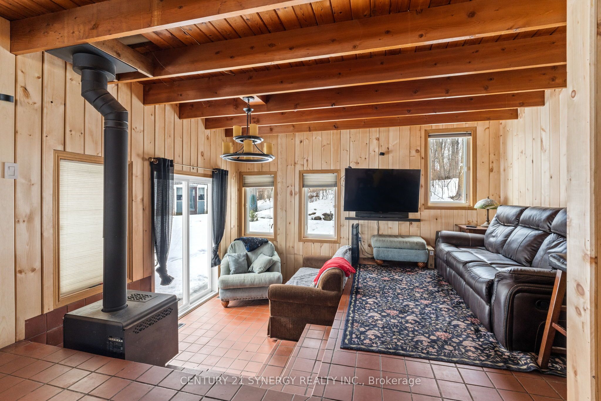 6387 Third Line Road Property Photo 5