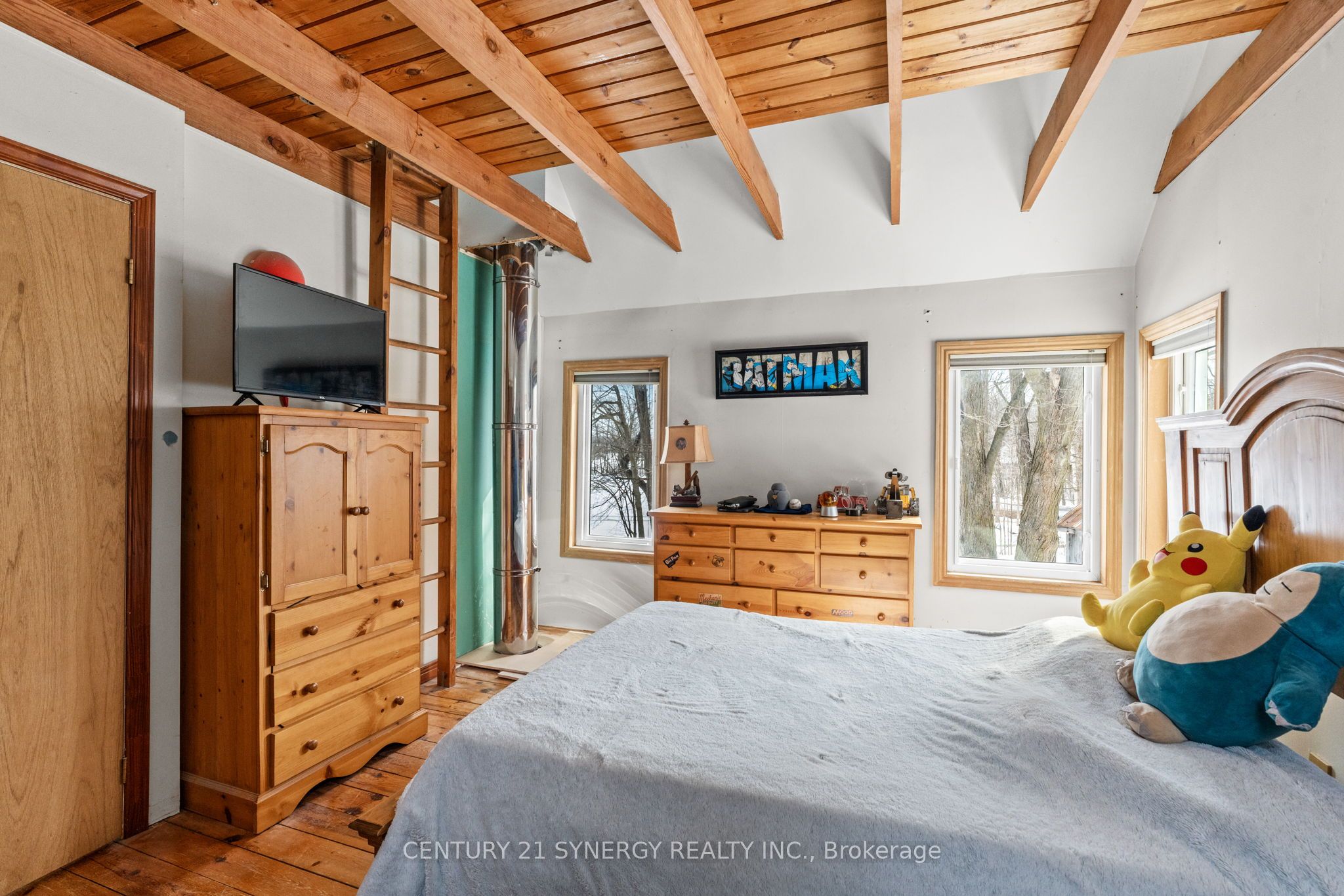 6387 Third Line Road Property Photo 11