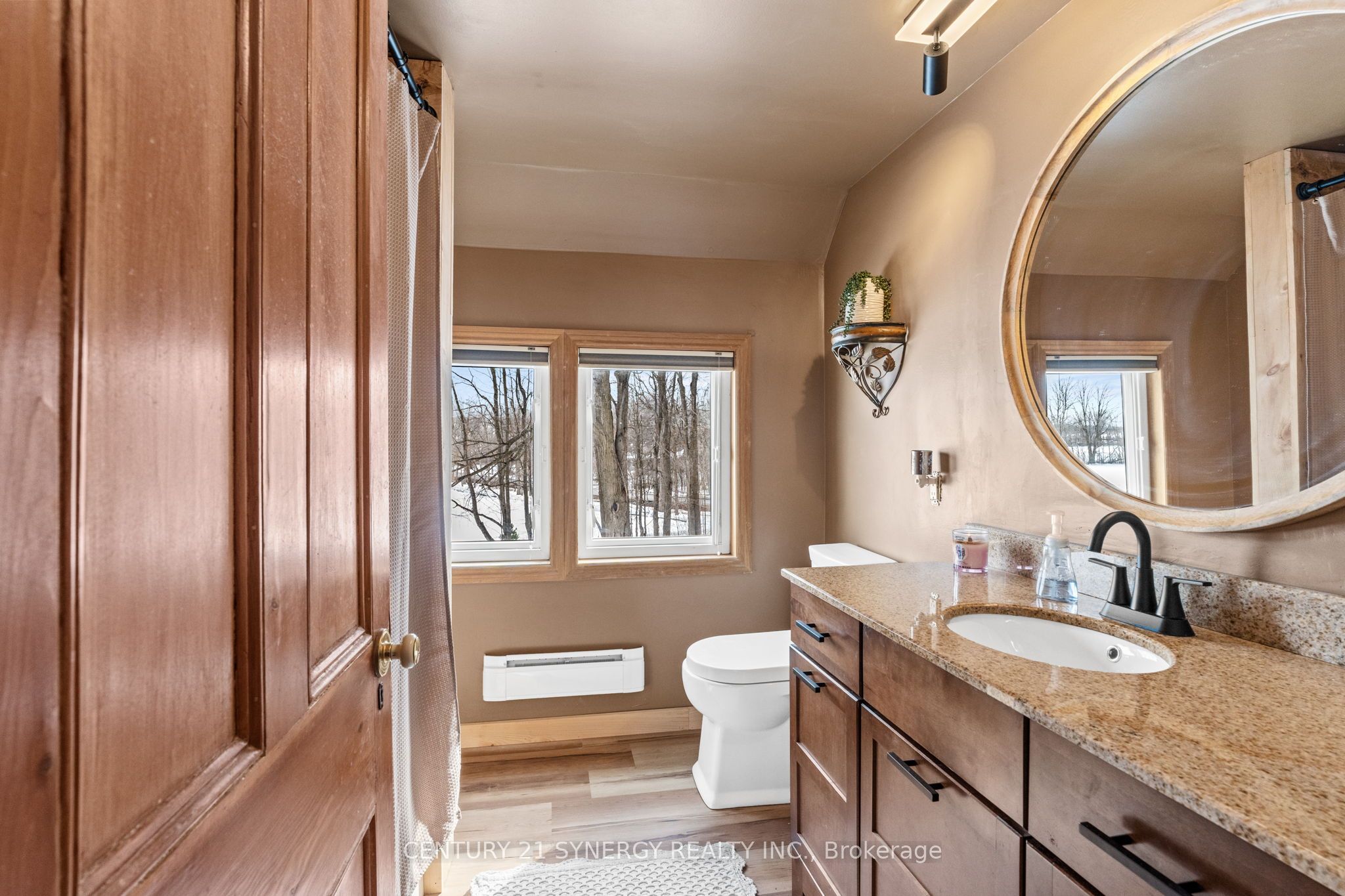 6387 Third Line Road Property Photo 14