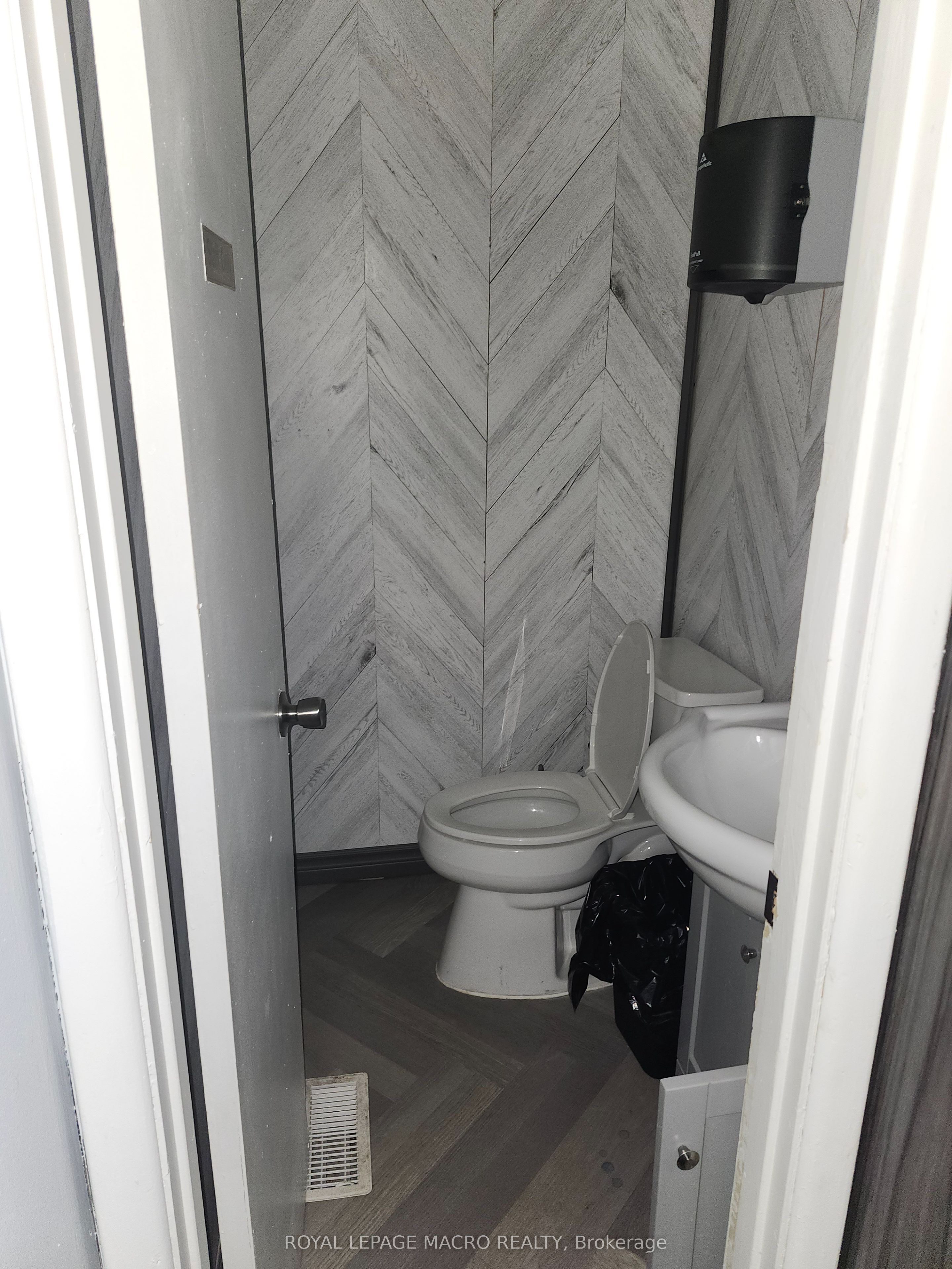 18 Ainslie Street Property Photo 16