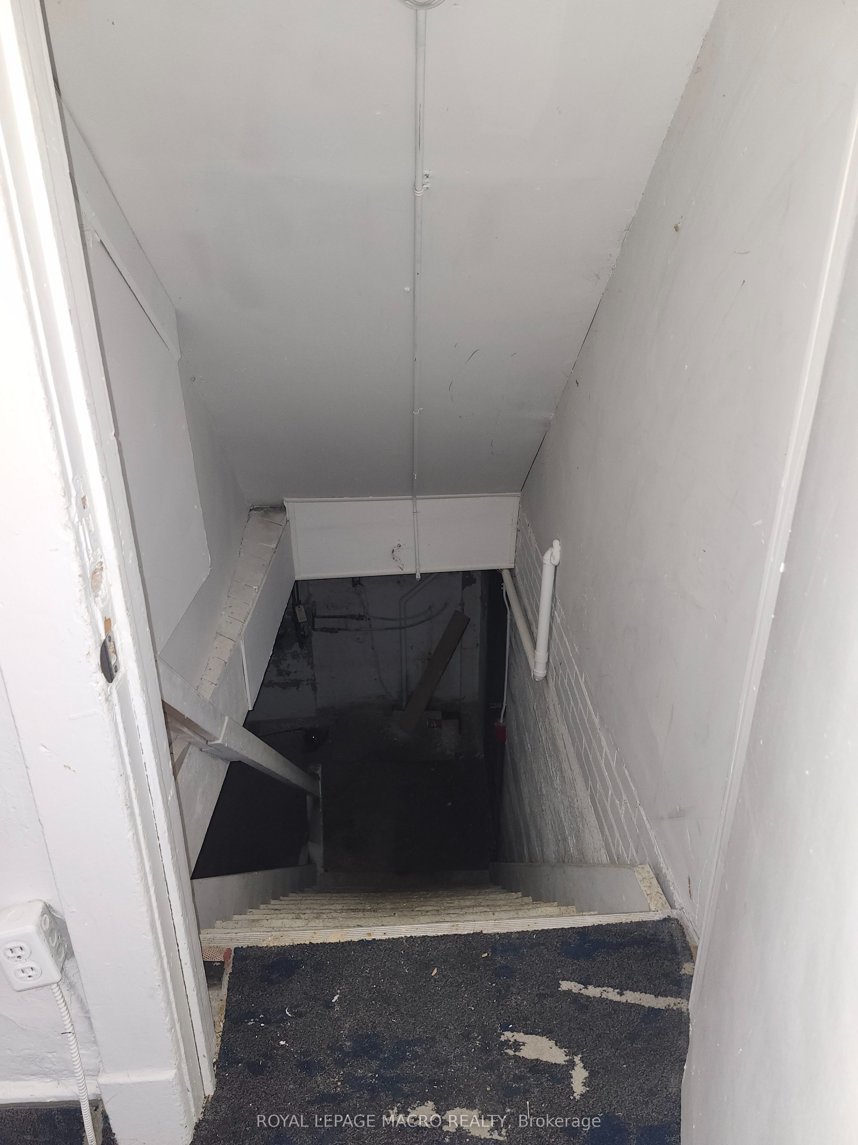 18 Ainslie Street Property Photo 18