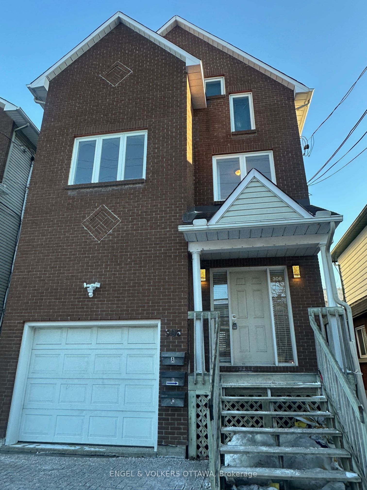 306 Presland Rd Property Photo