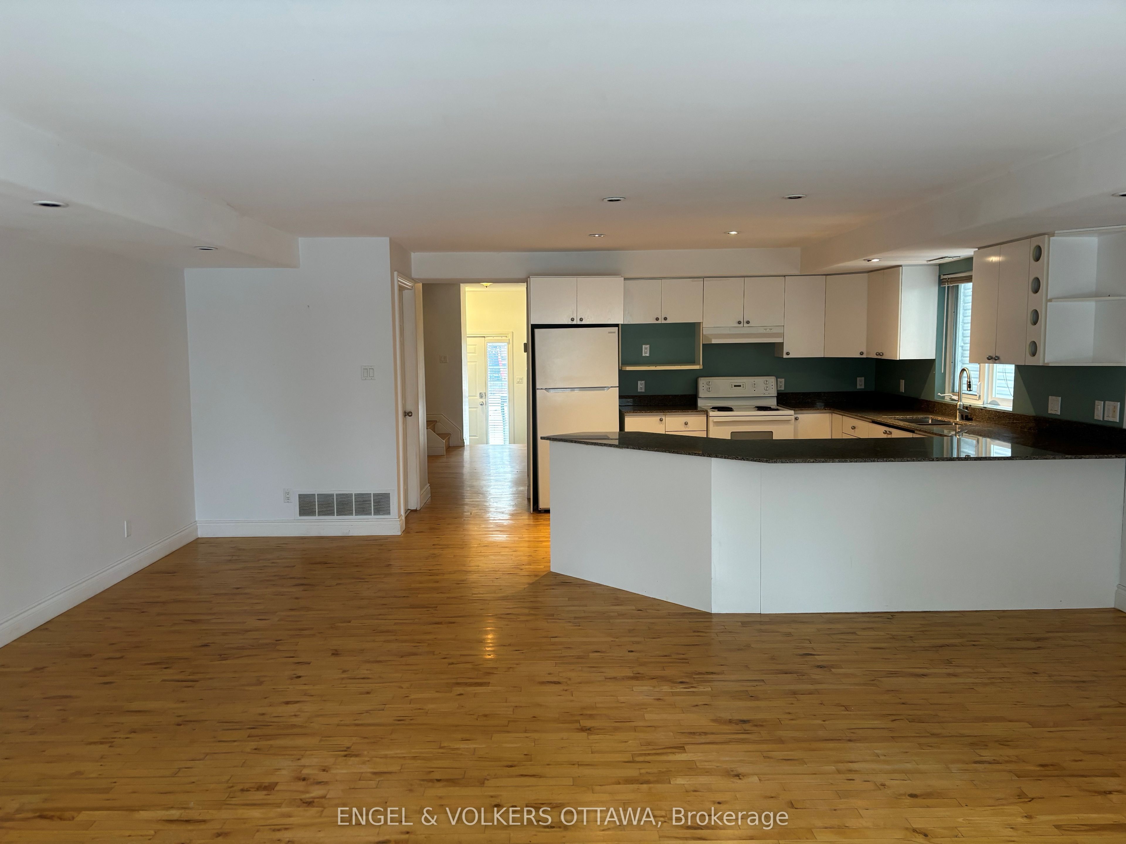 306 Presland Road A Property Photo 4