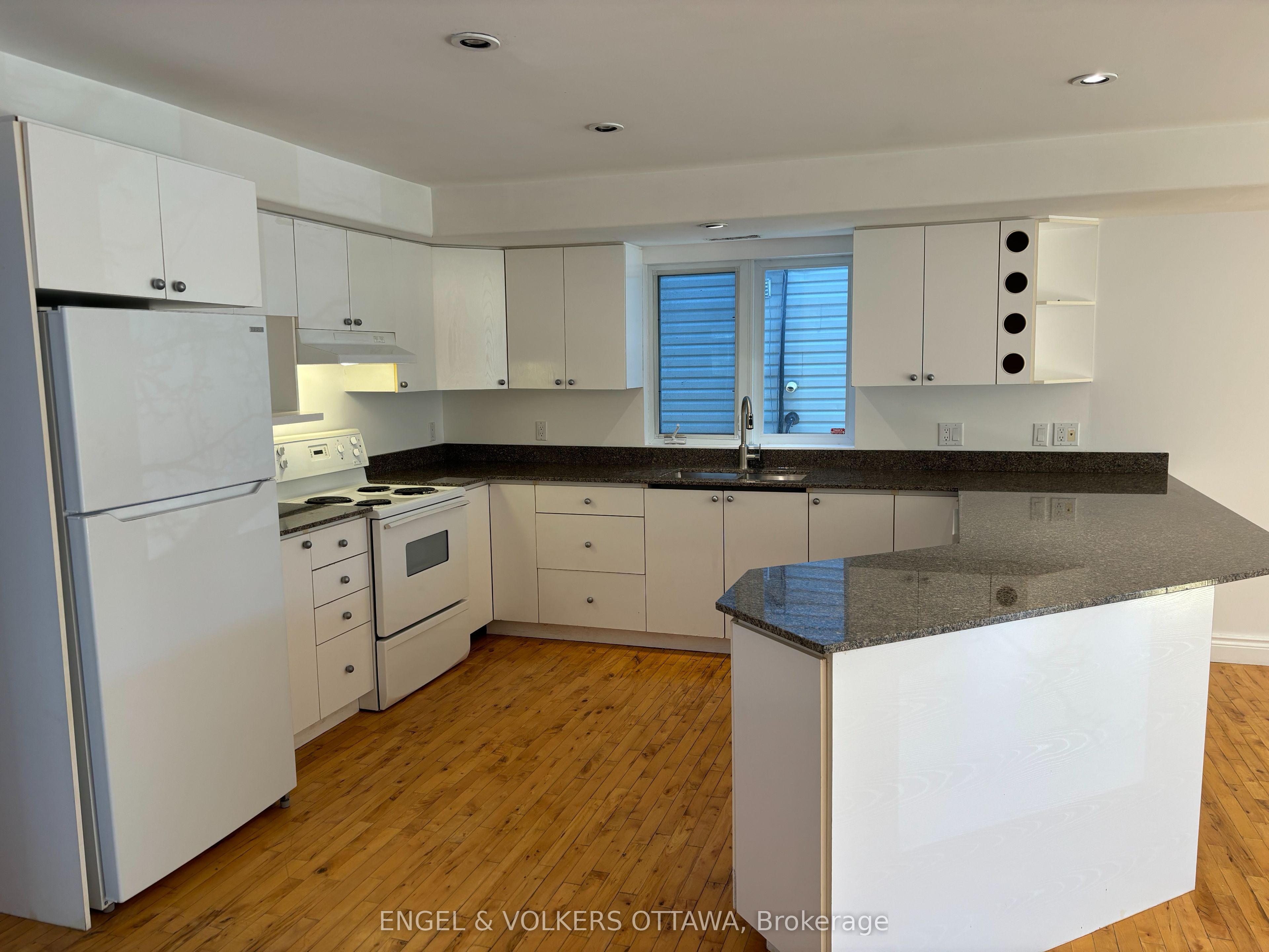306 Presland Road A Property Photo 5