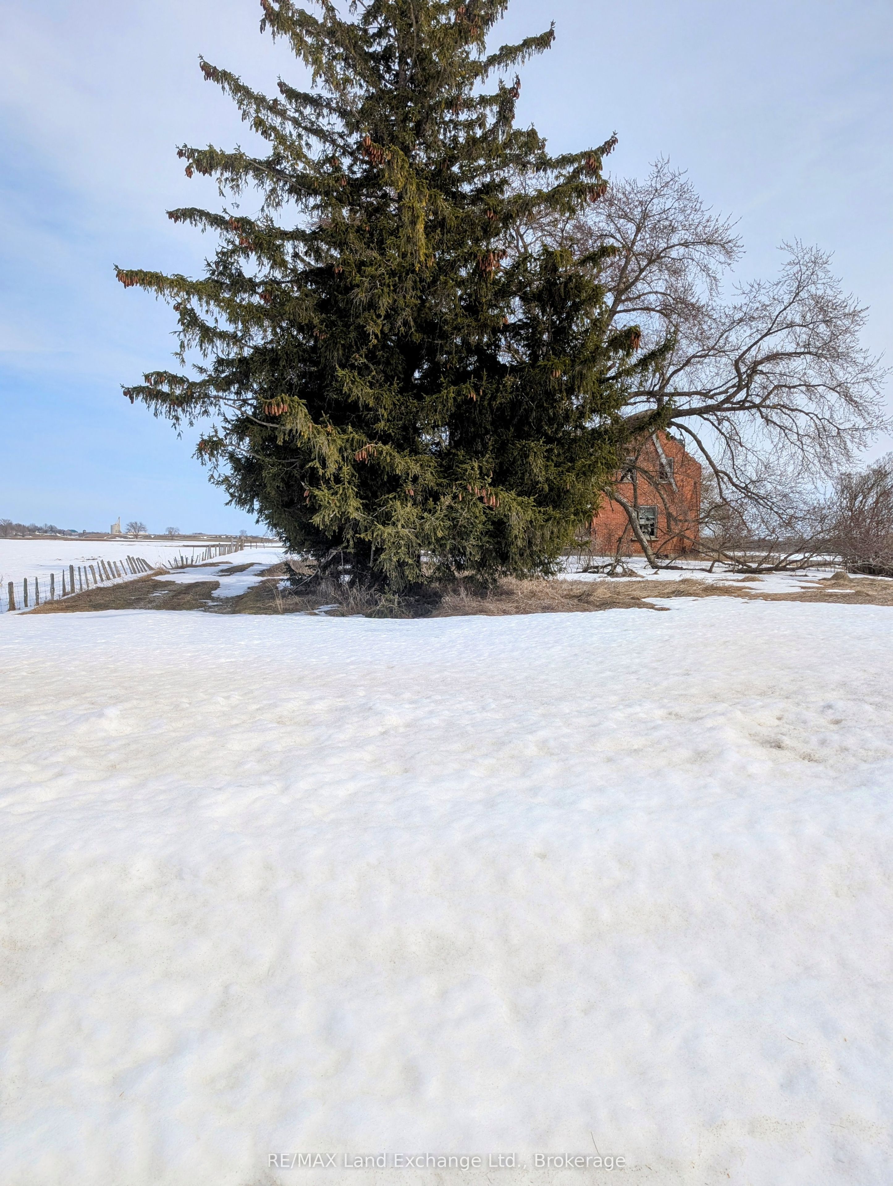 44 25 Sideroad Property Photo