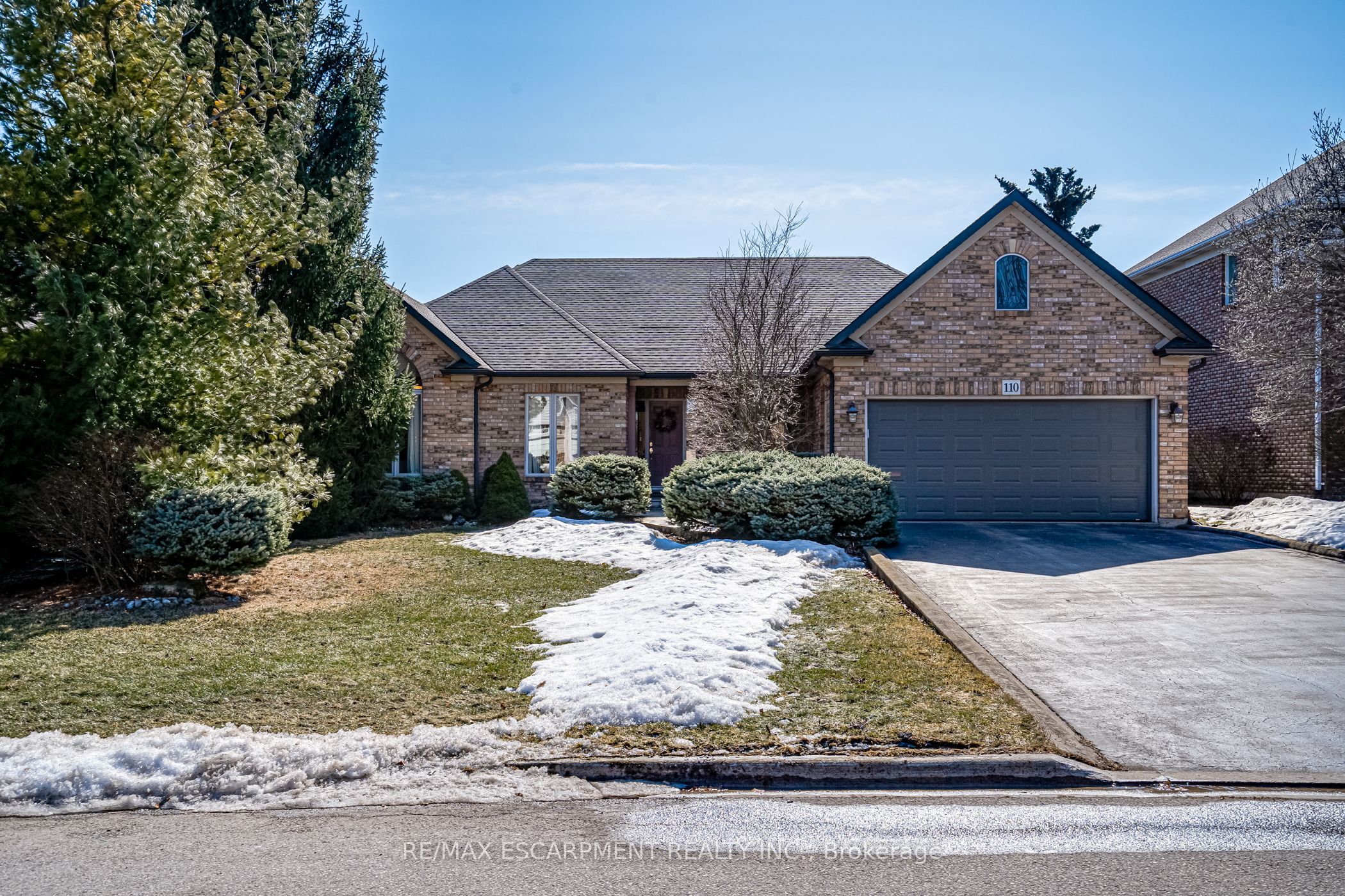 110 Jerome Park Drive Property Photo 1