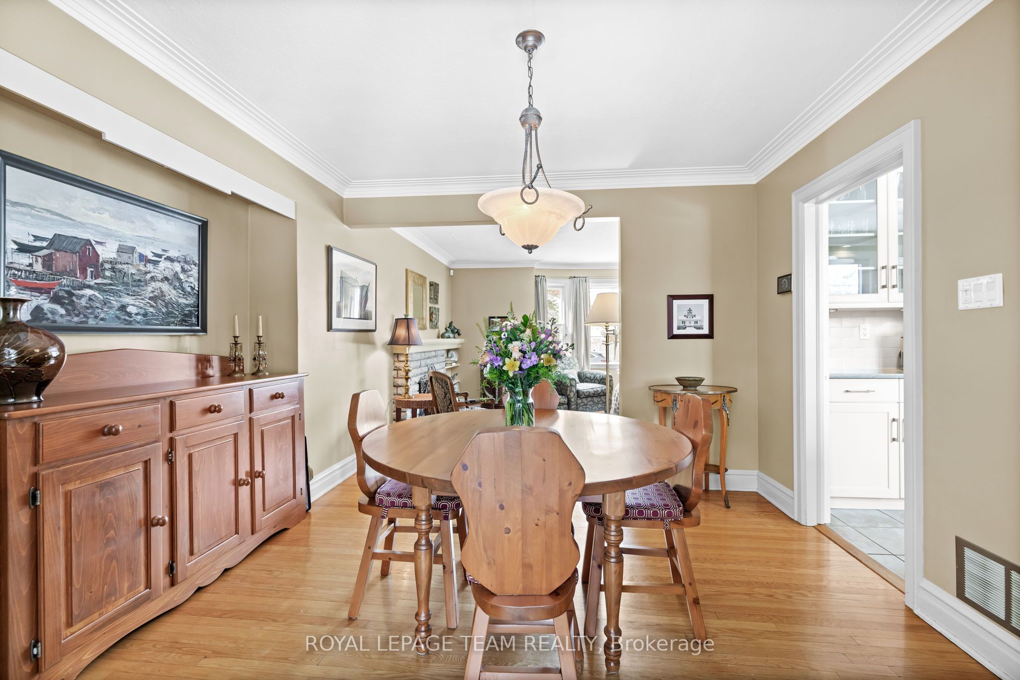485 Mansfield Avenue Property Photo 7