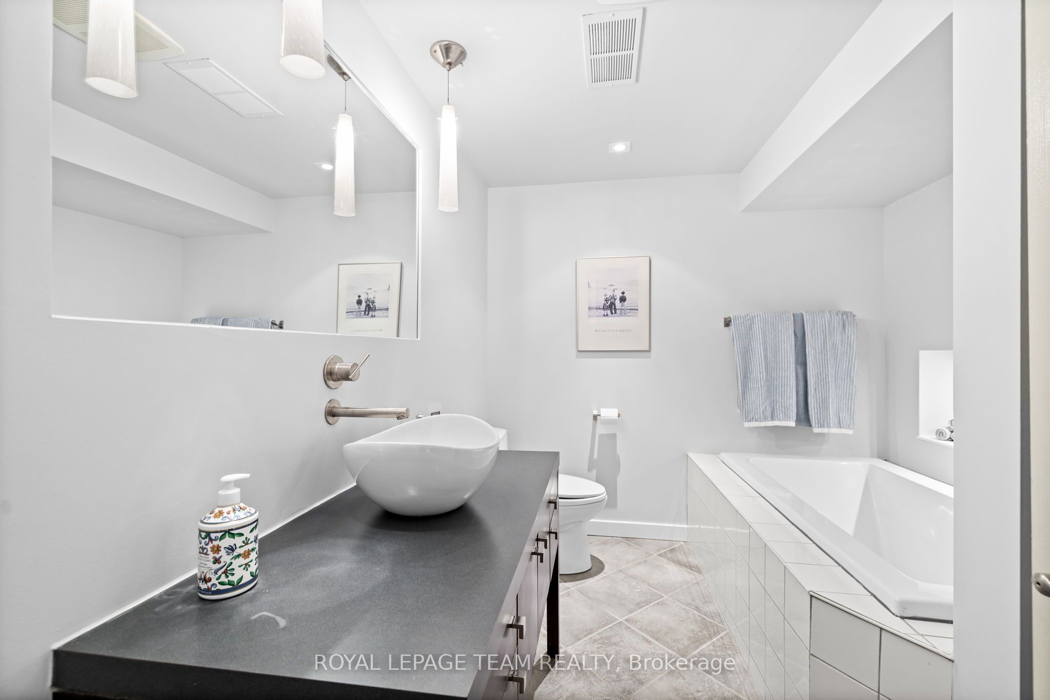 485 Mansfield Avenue Property Photo 29