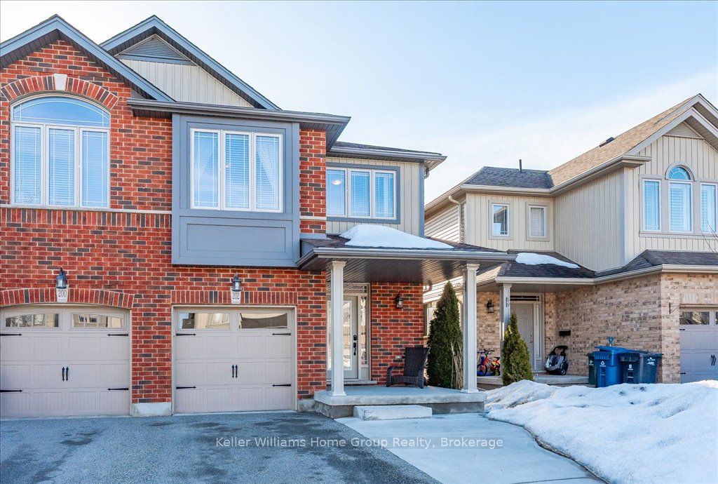 202 Couling Crescent Property Photo 3