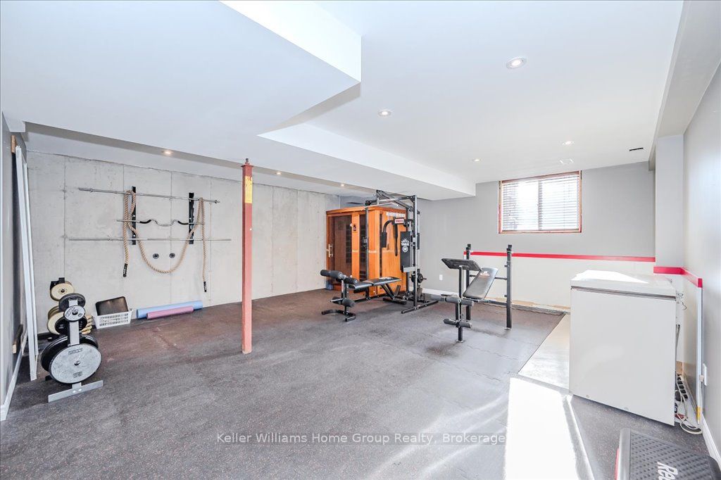 202 Couling Crescent Property Photo 33