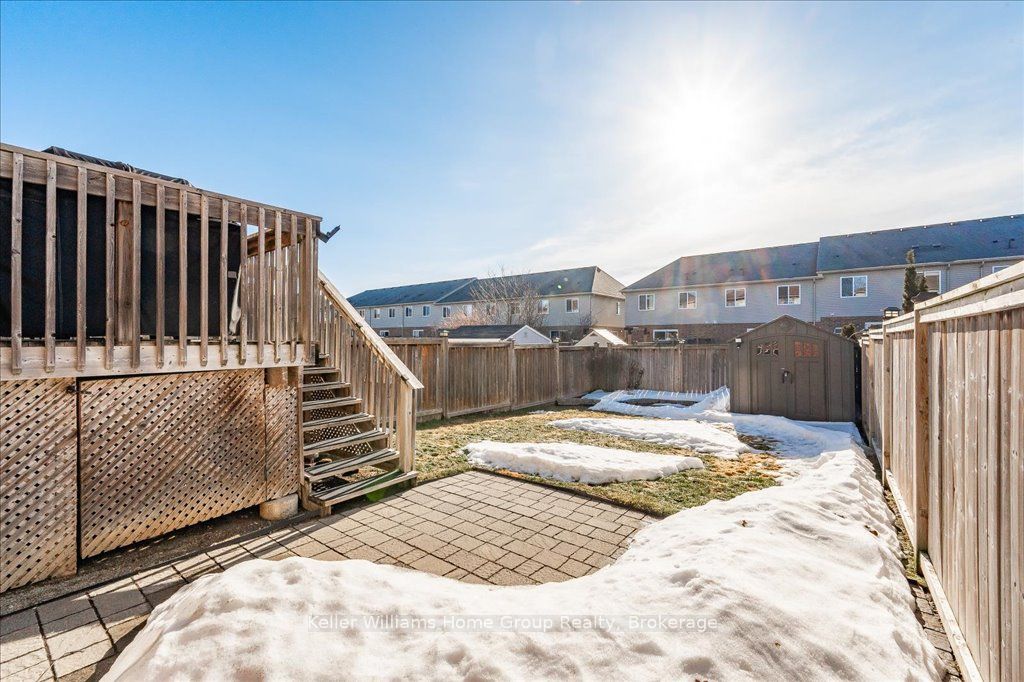 202 Couling Crescent Property Photo 35