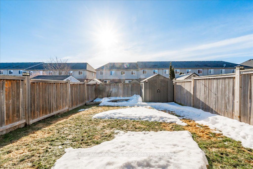 202 Couling Crescent Property Photo 36
