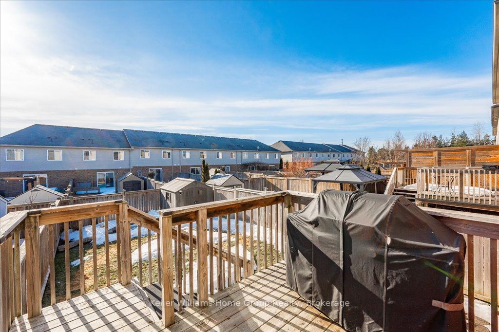202 Couling Crescent Property Photo 40