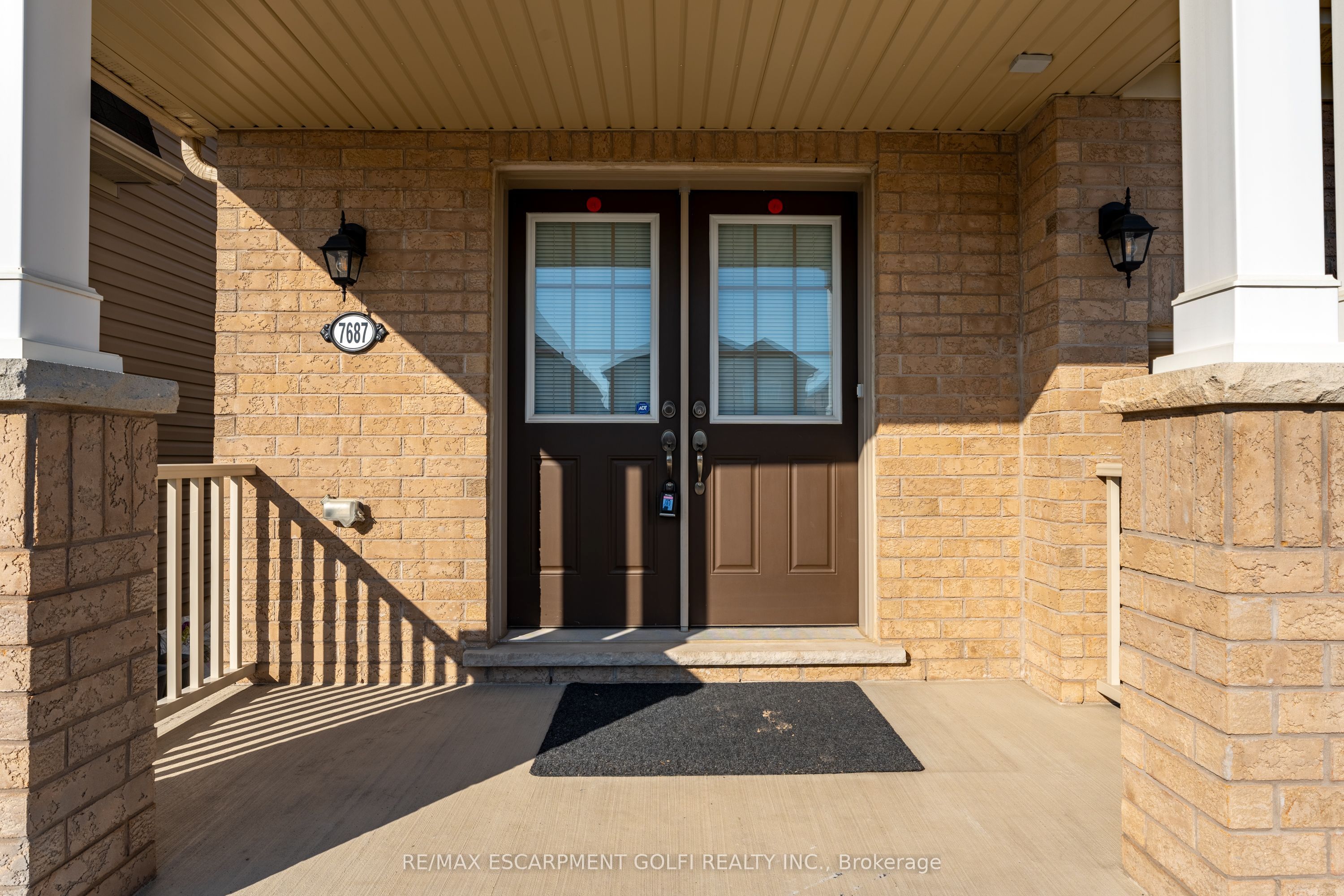 7687 Sycamore Drive Property Photo 4
