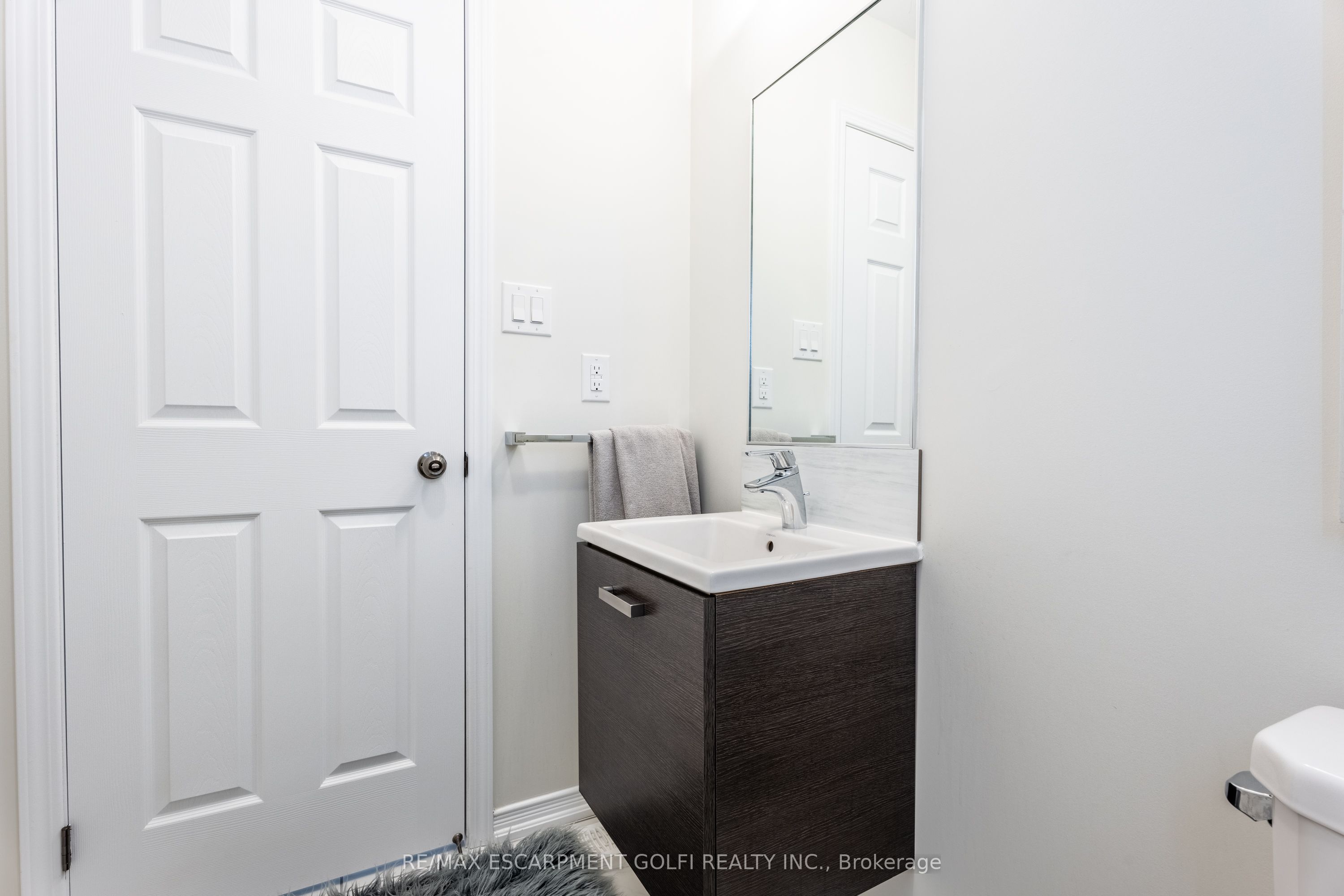 7687 Sycamore Drive Property Photo 21