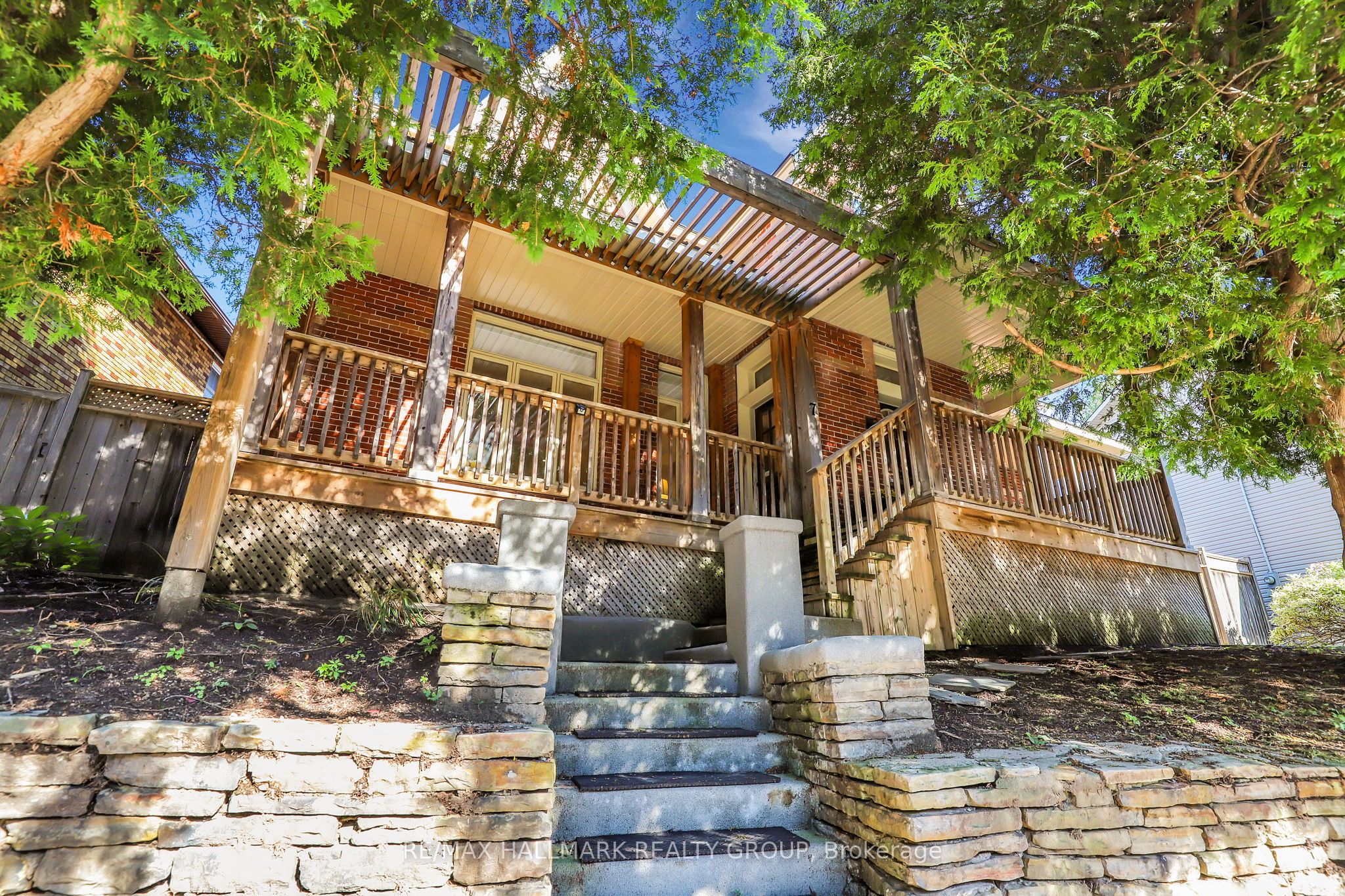7 Clarey Ave Property Photo
