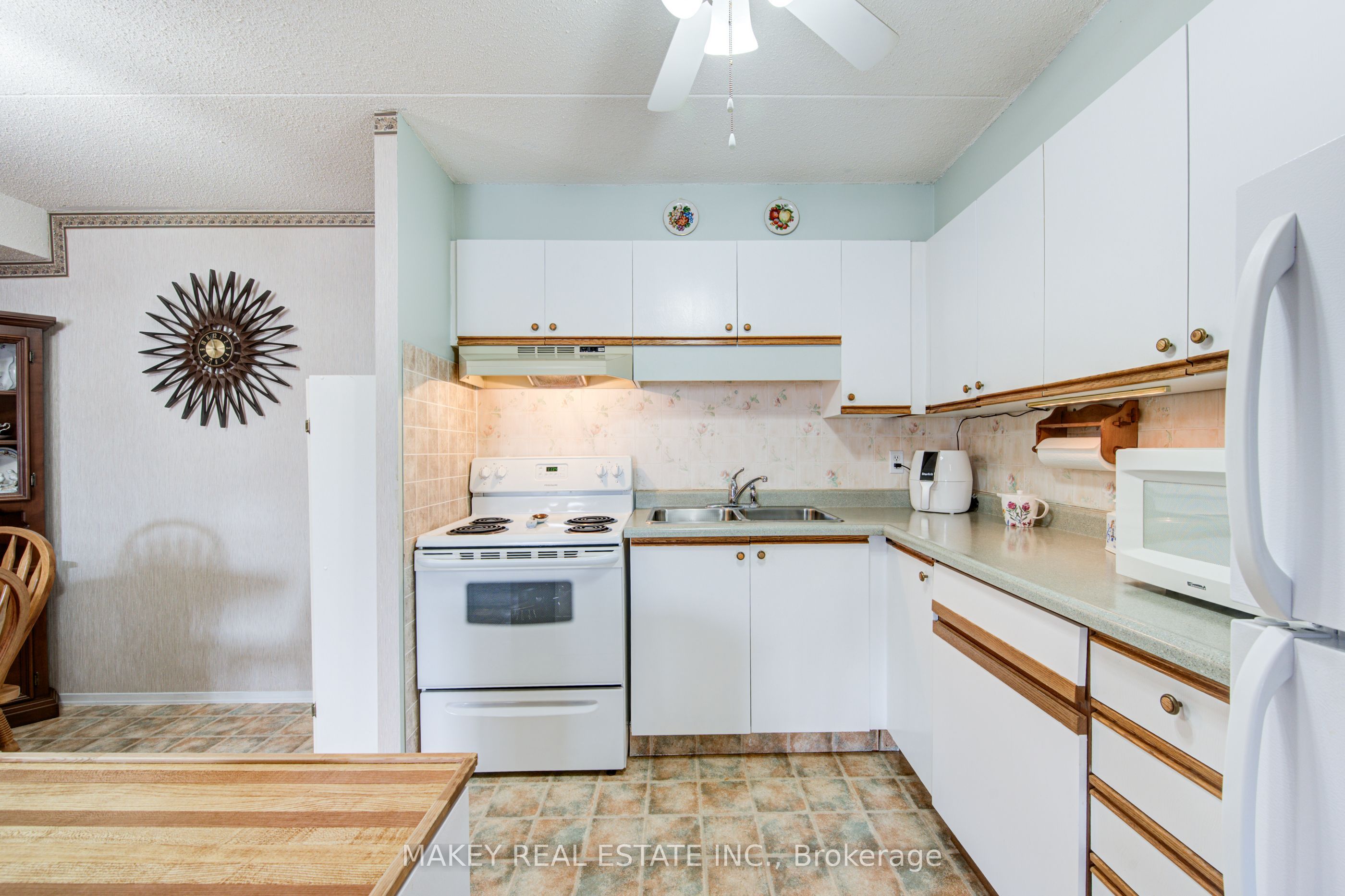 159 Ferguson Drive 204 Property Photo 33