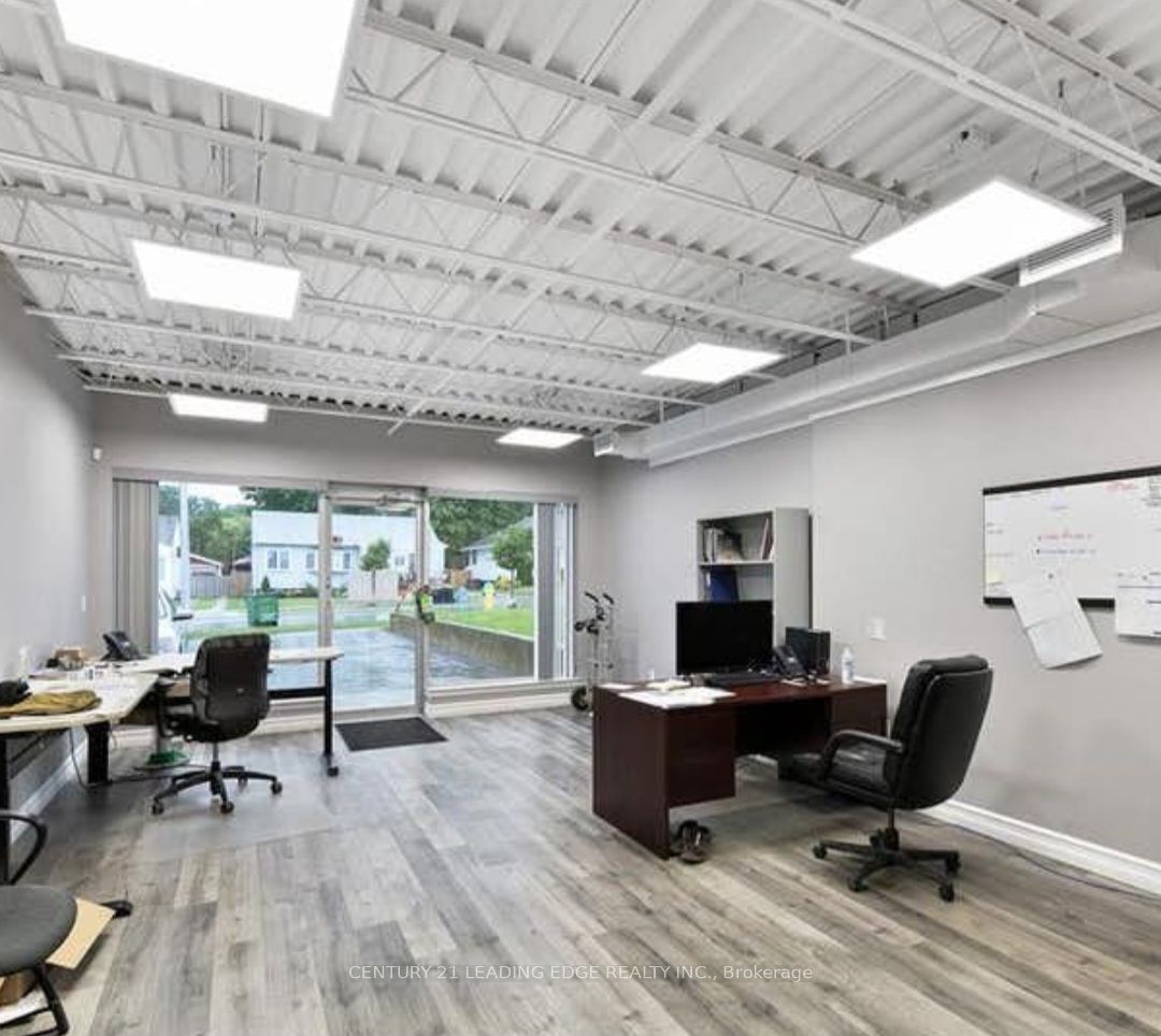 #334 B - 336 Erie Street Property Photo 3