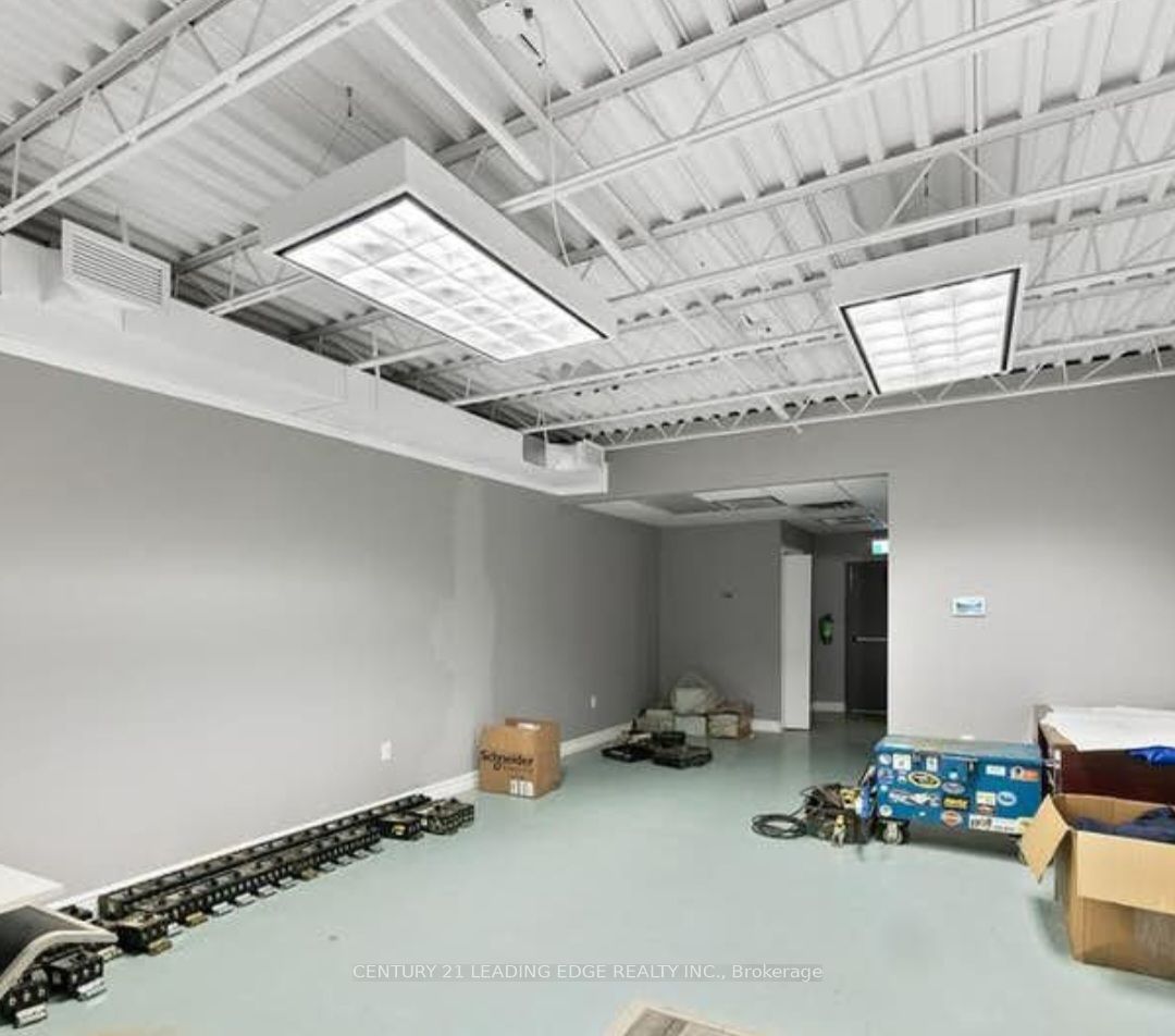 #334 B - 336 Erie Street Property Photo 4