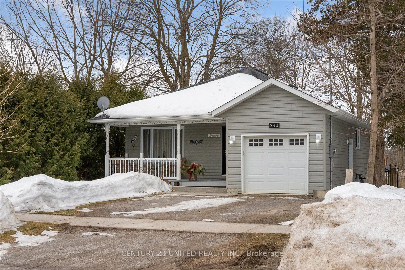 741 Bethune Street Property Photo