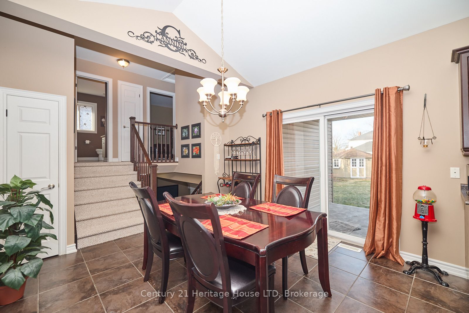 6405 Graham Street Property Photo 15