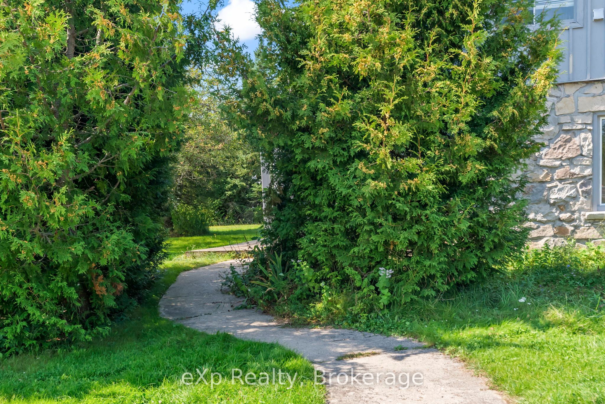 217 Highway 6 Property Photo 11