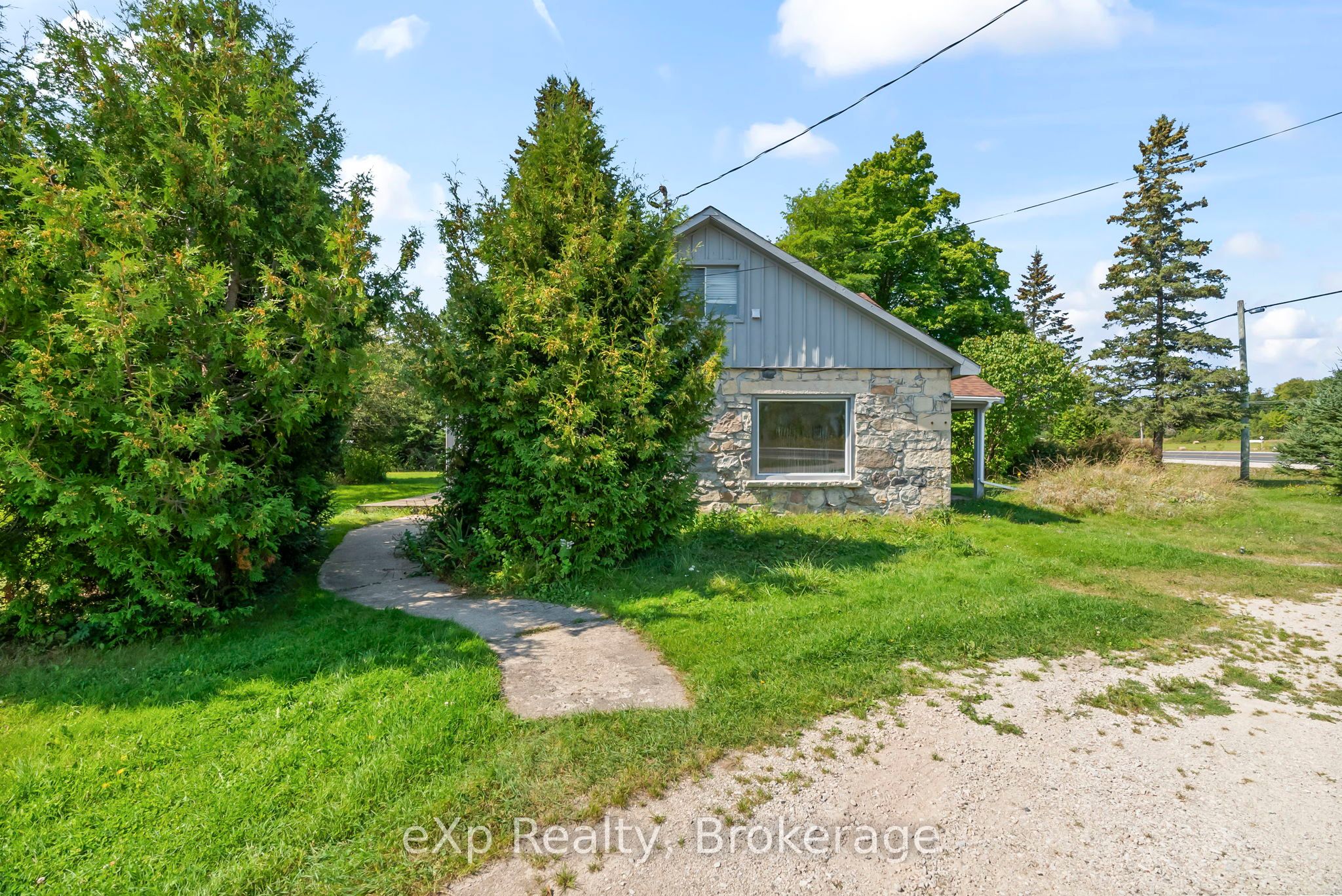 217 Highway 6 Property Photo 12