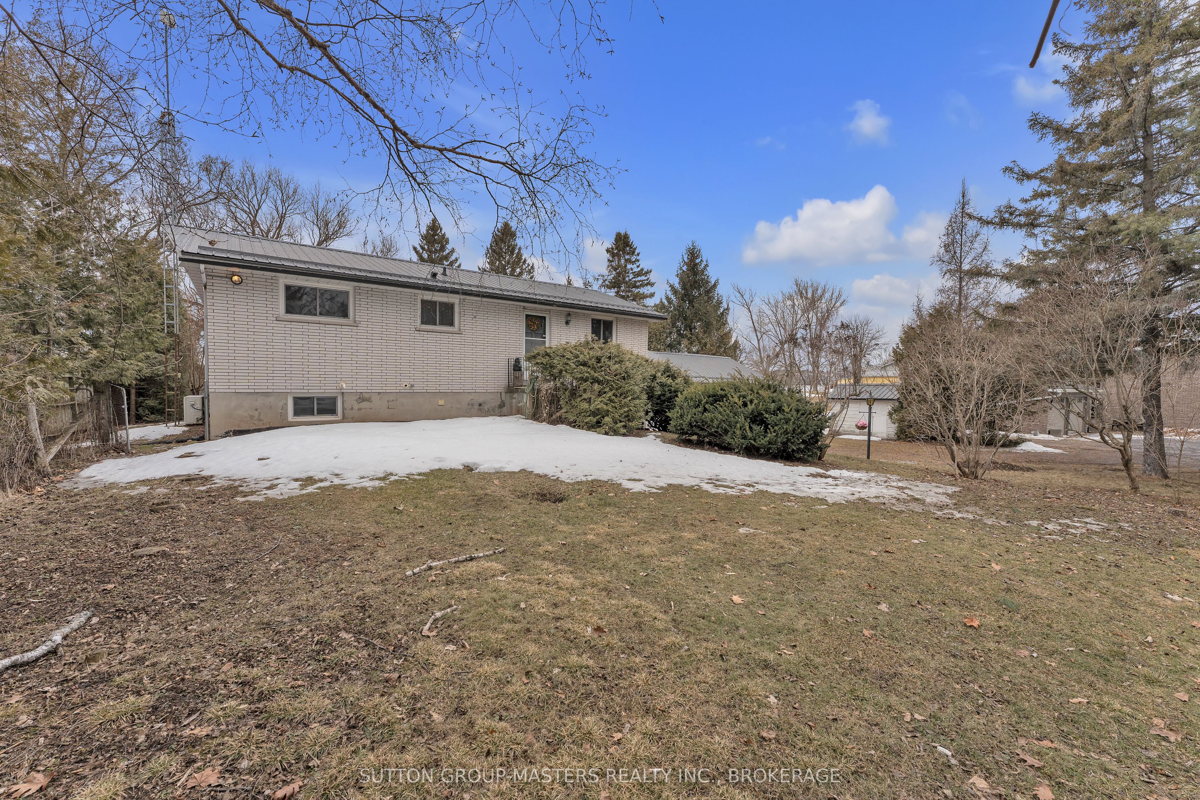 10954 Loyalist Parkway Property Photo 2