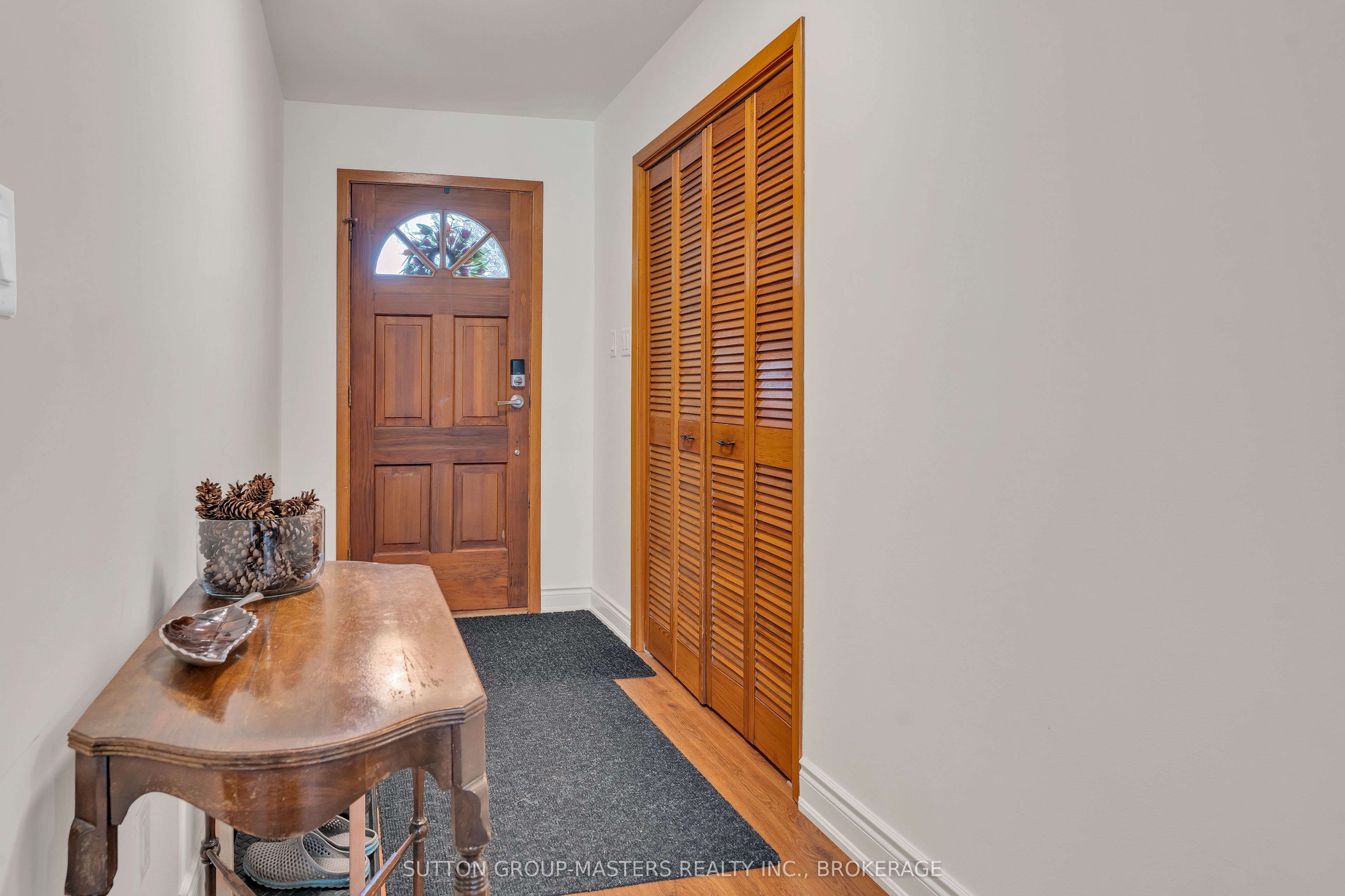 10954 Loyalist Parkway Property Photo 9