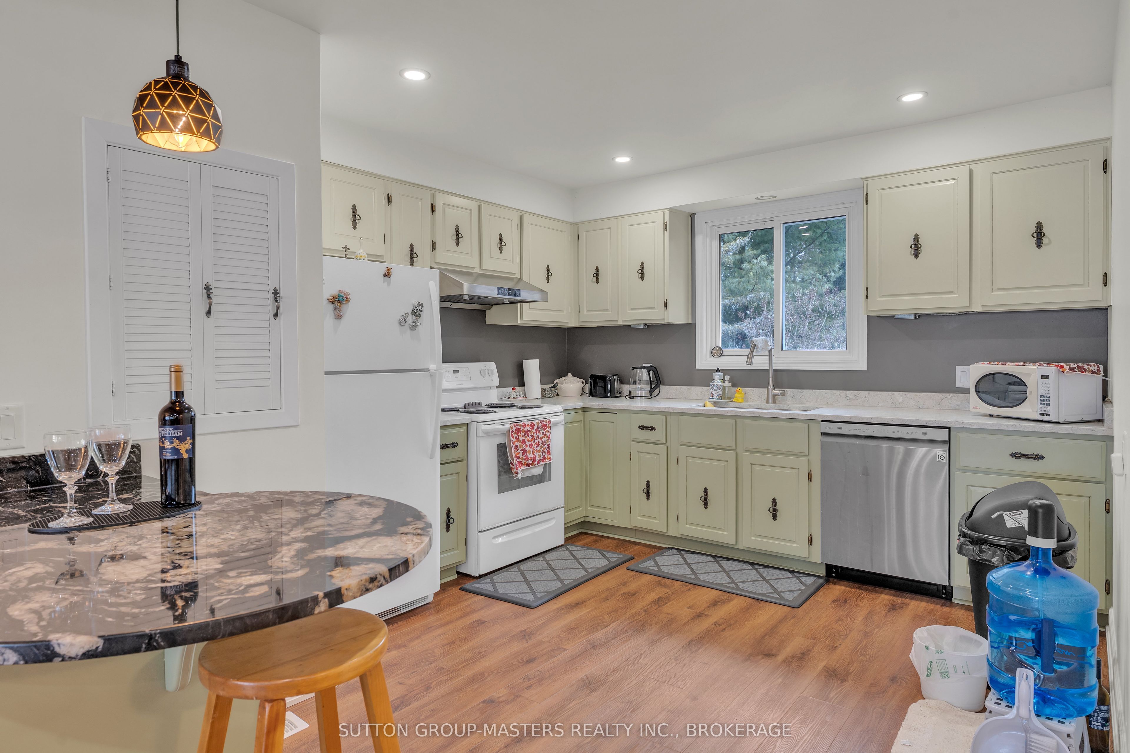 10954 Loyalist Parkway Property Photo 14
