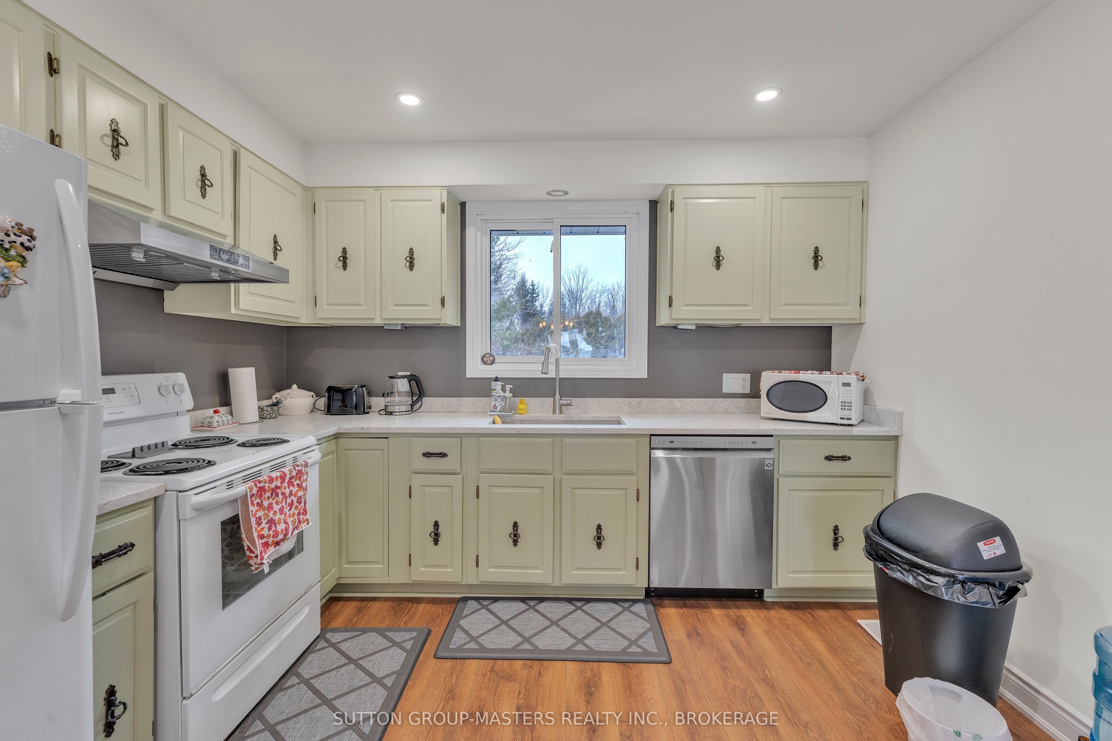 10954 Loyalist Parkway Property Photo 15