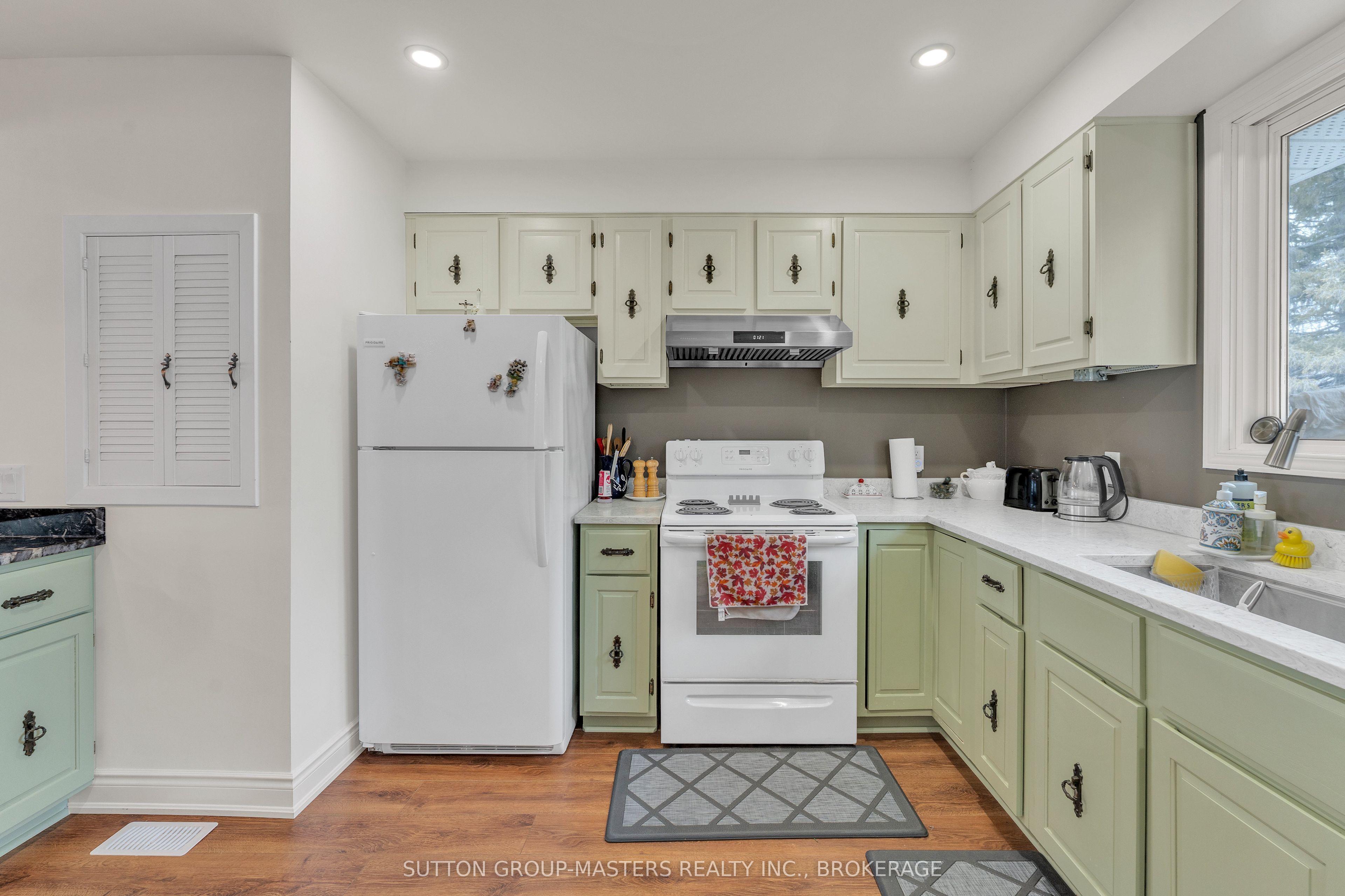 10954 Loyalist Parkway Property Photo 16
