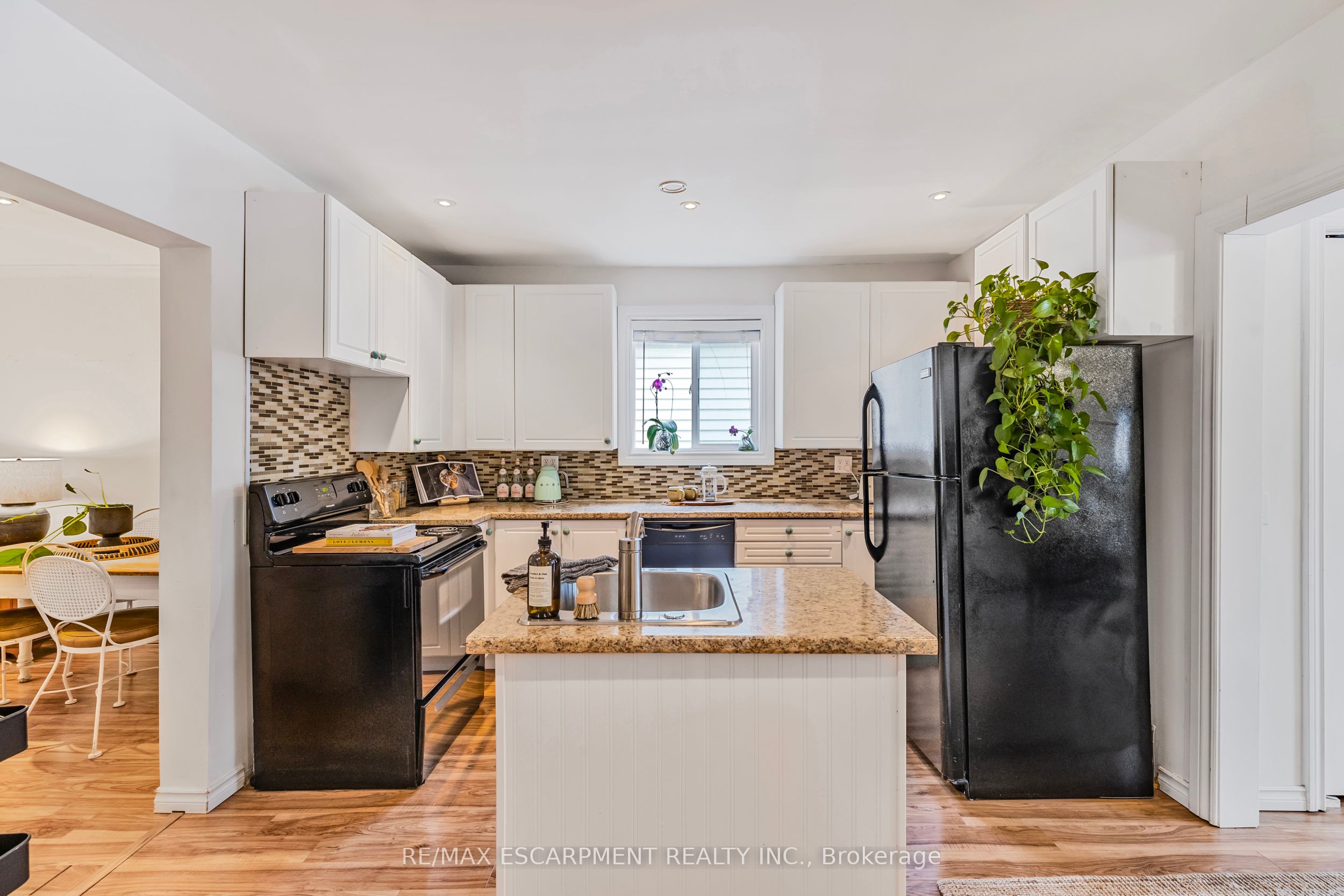 37 East 23rd Street Property Photo 9