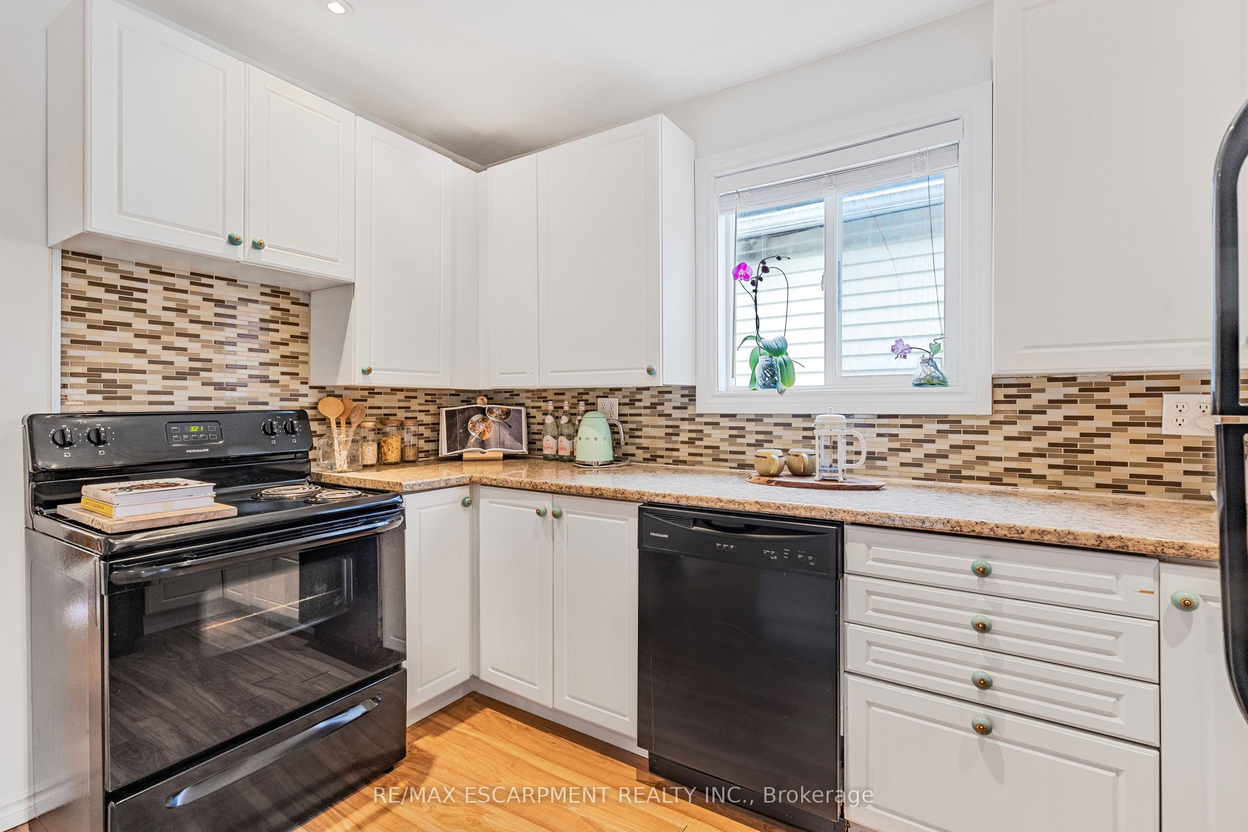 37 East 23rd Street Property Photo 10